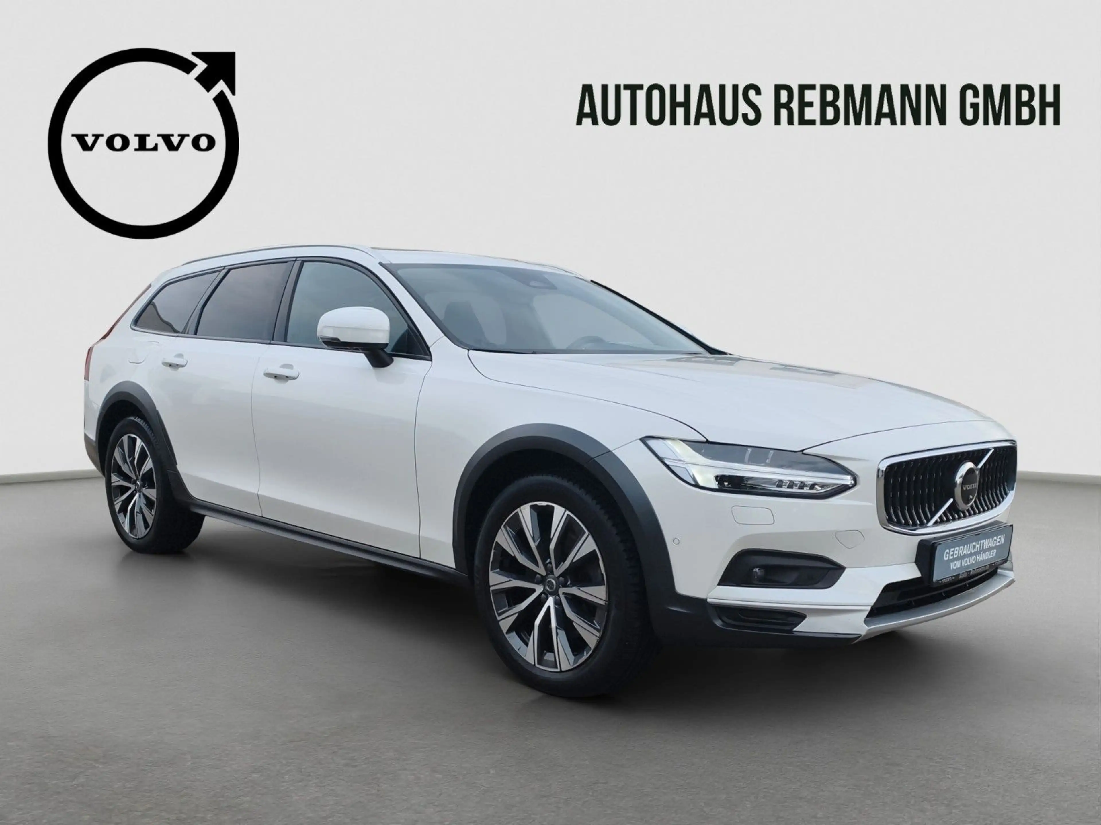 Volvo V90 Cross Country B5 Ultimate AWD — photo 8