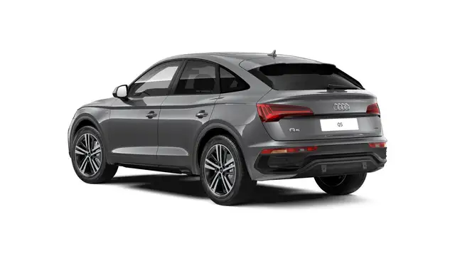 Audi Q5 view 3