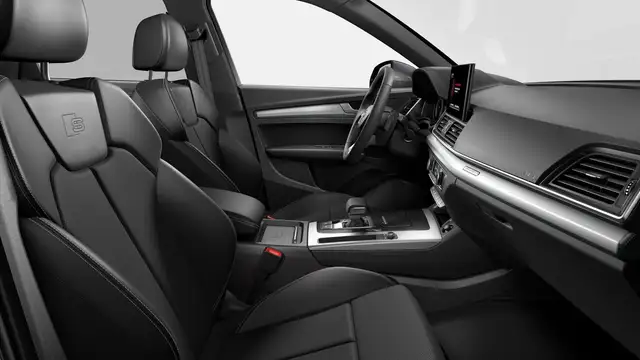 Audi Q5 view 8