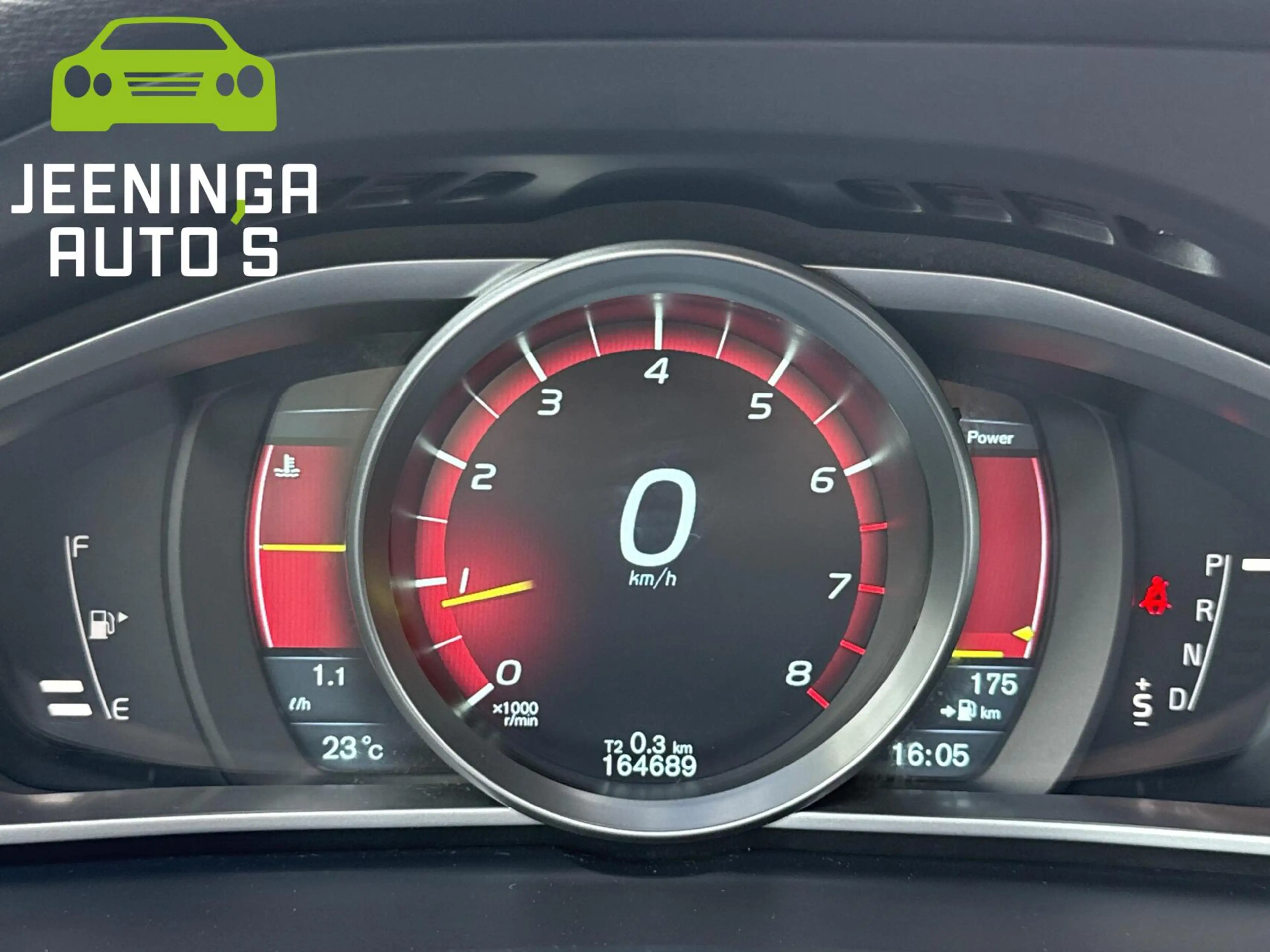 Volvo V40 1.6 T4 Momentum|Clima|Navi|Af.Trekhaak — photo 13