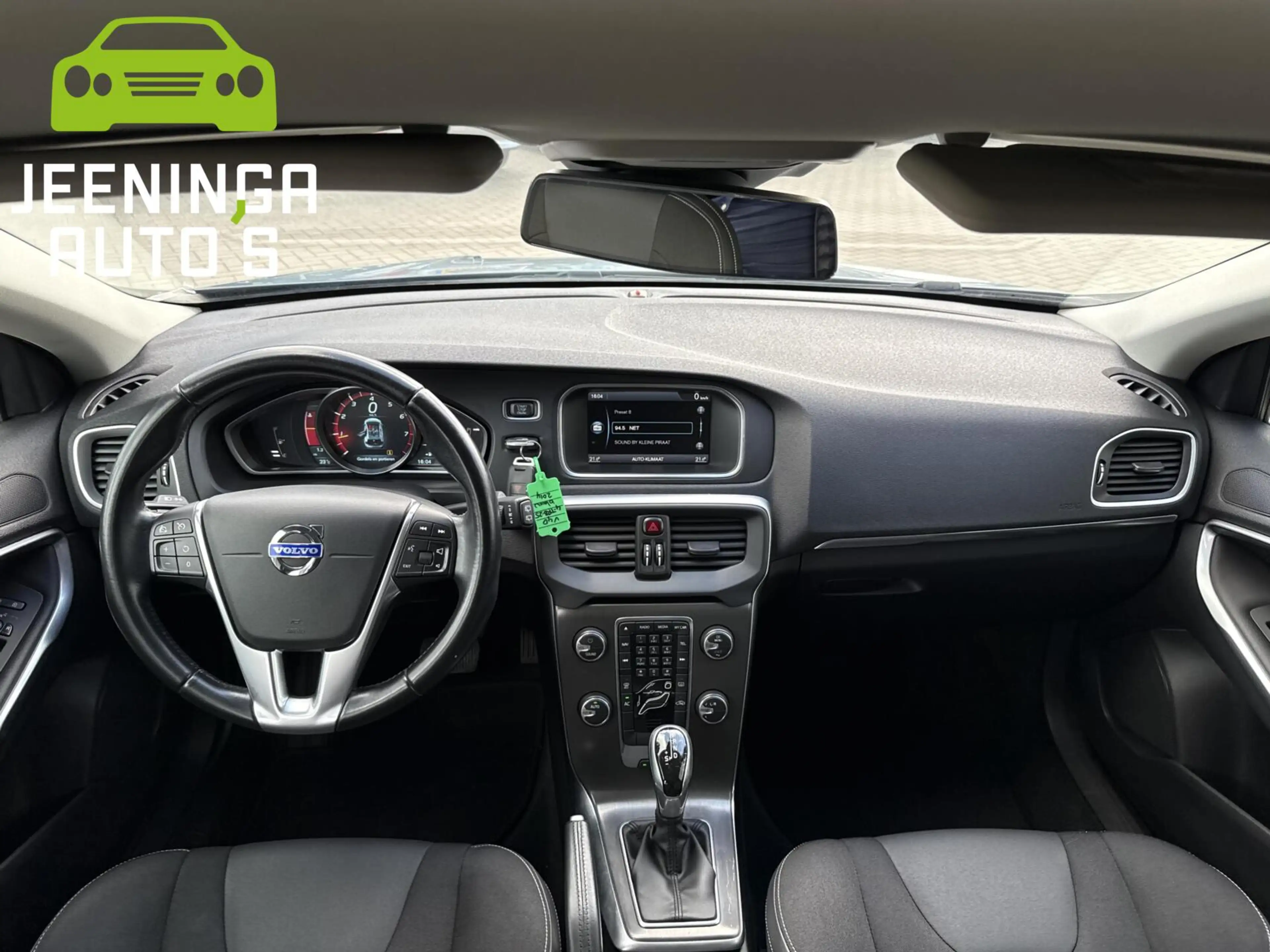 Volvo V40 1.6 T4 Momentum|Clima|Navi|Af.Trekhaak — photo 2