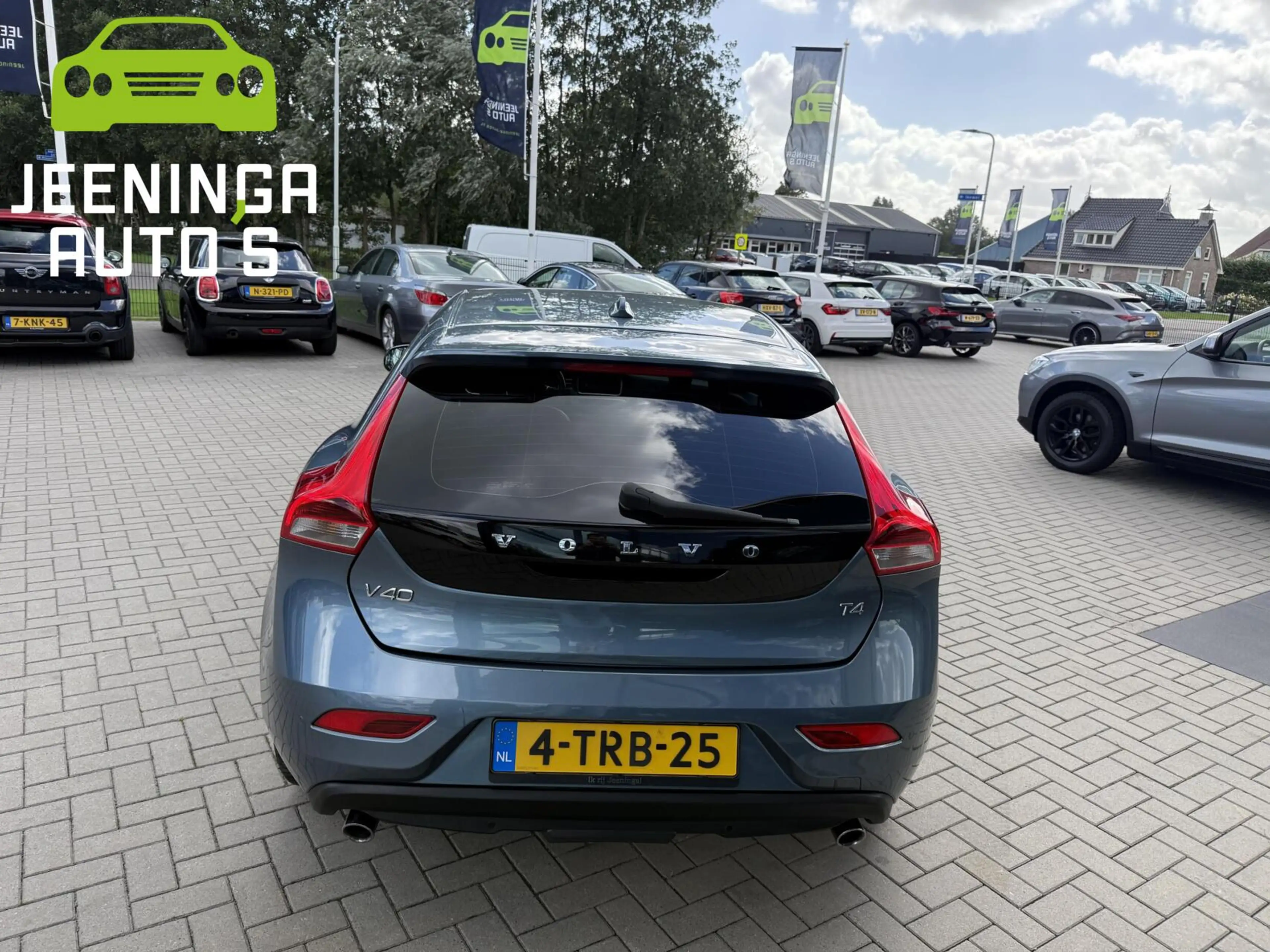 Volvo V40 1.6 T4 Momentum|Clima|Navi|Af.Trekhaak — photo 18
