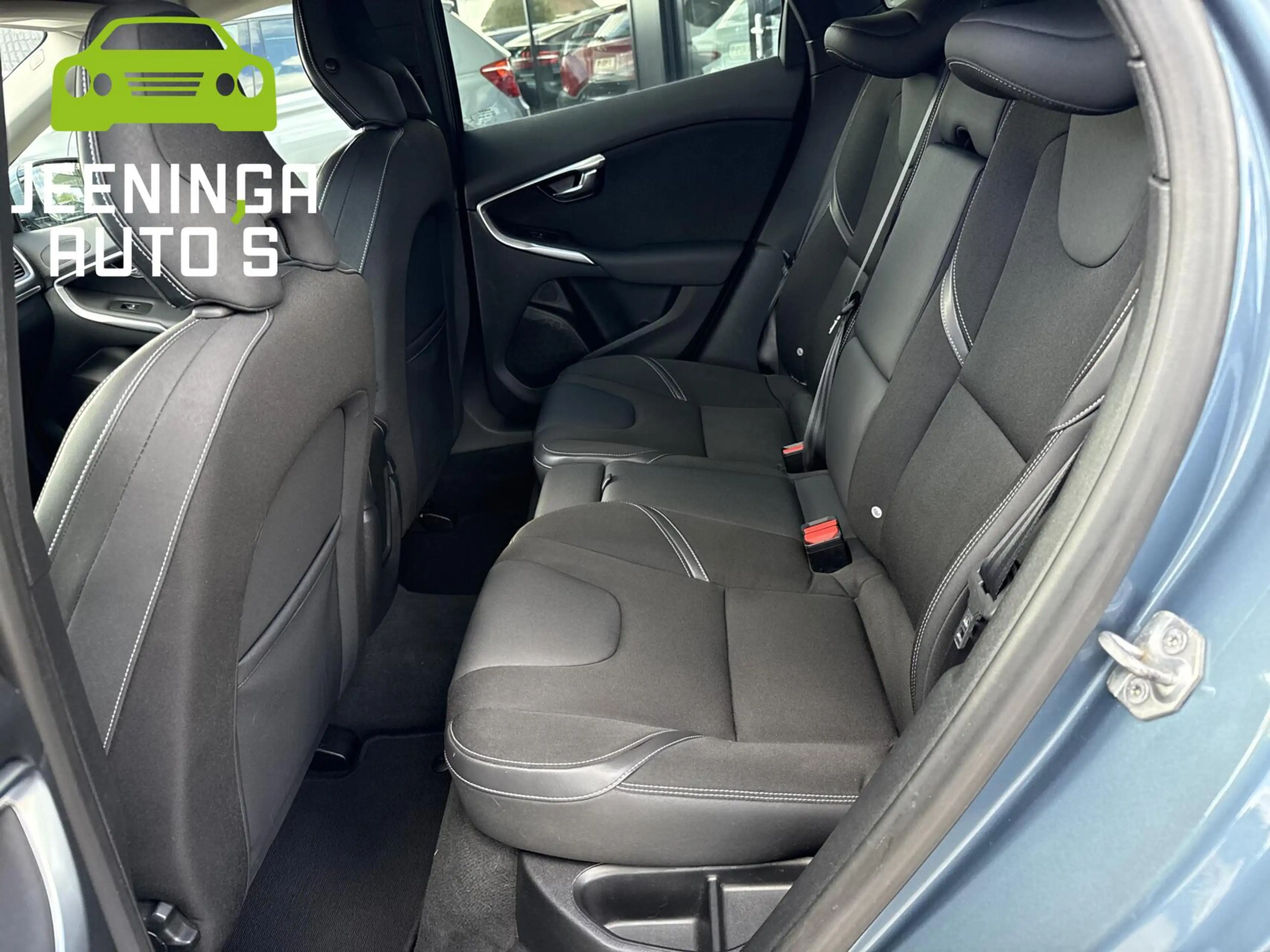 Volvo V40 1.6 T4 Momentum|Clima|Navi|Af.Trekhaak — photo 5