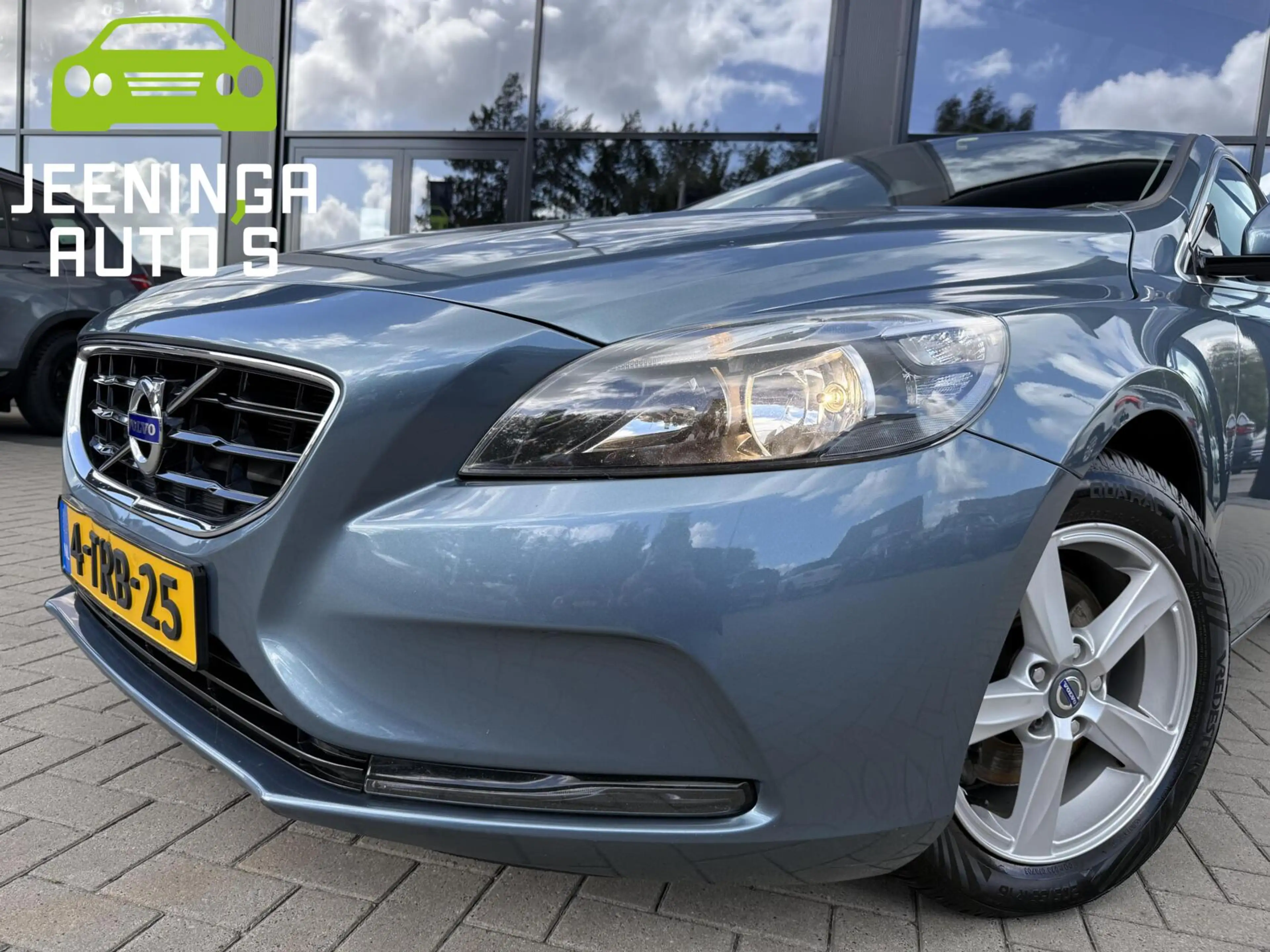 Volvo V40 1.6 T4 Momentum|Clima|Navi|Af.Trekhaak — photo 6