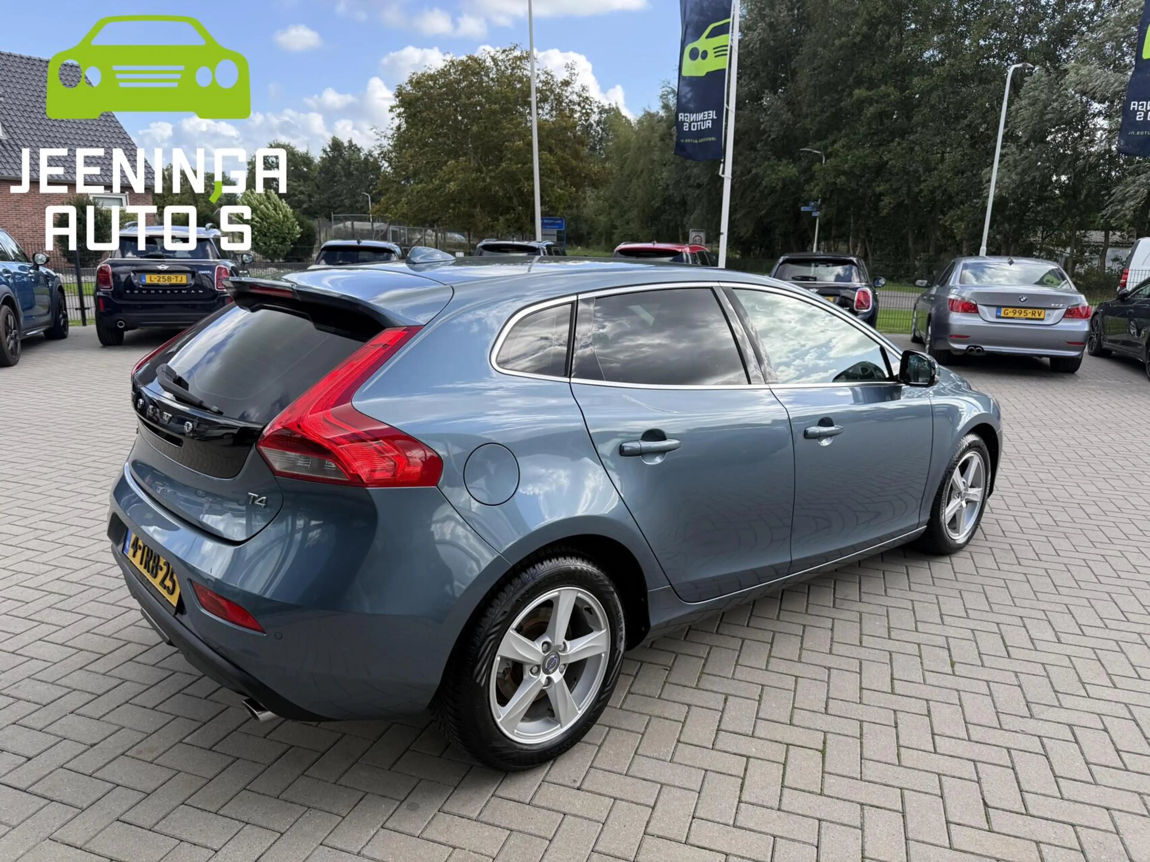 Volvo V40 1.6 T4 Momentum|Clima|Navi|Af.Trekhaak — photo 3