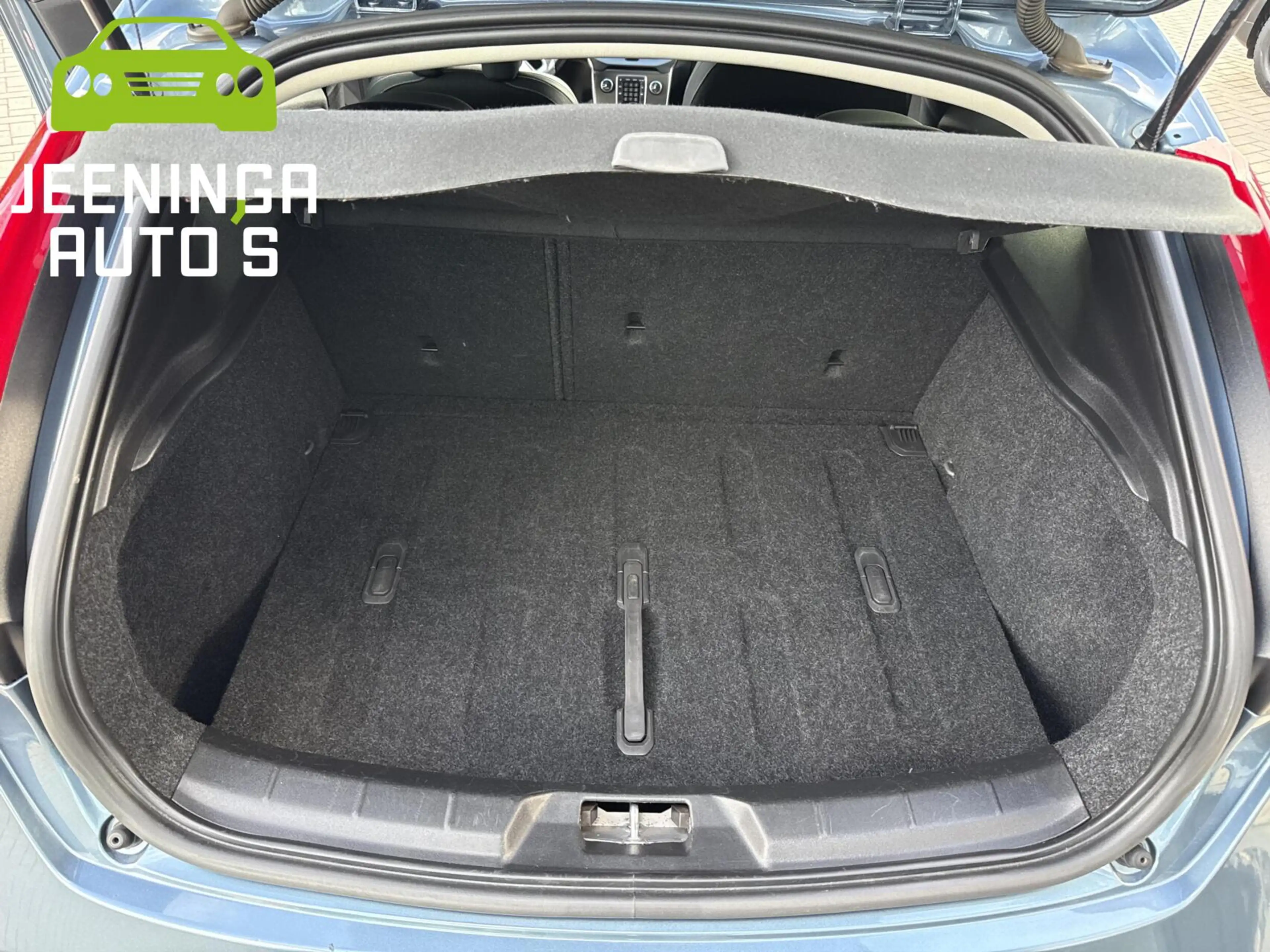 Volvo V40 1.6 T4 Momentum|Clima|Navi|Af.Trekhaak — photo 7