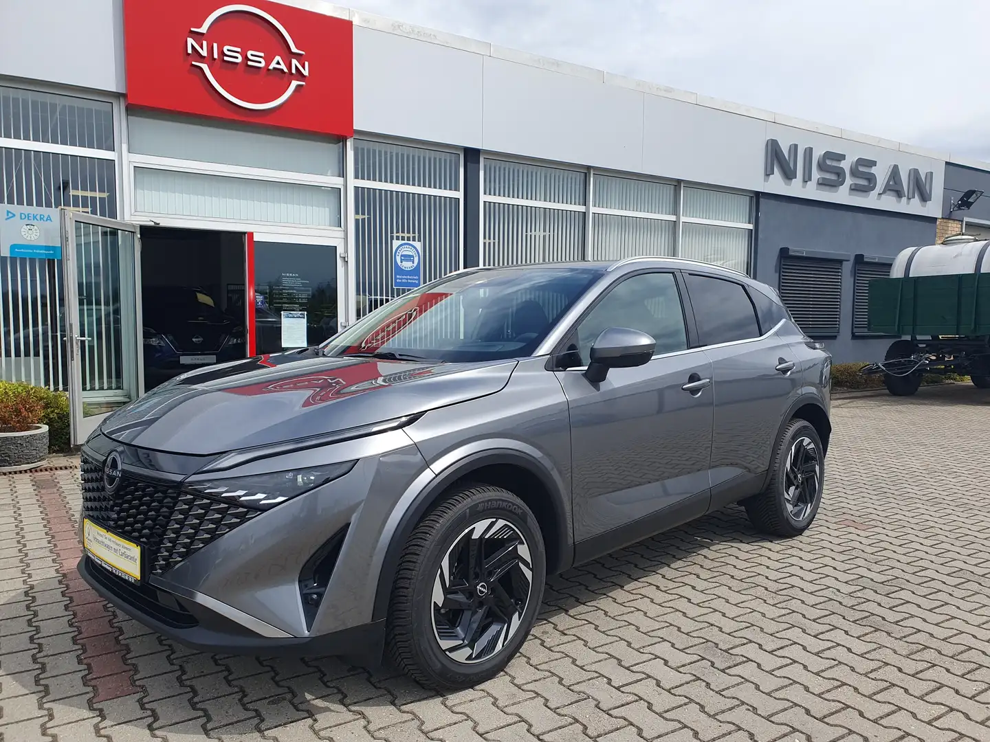Nissan Qashqai 1.3 DIG-T MHEV Xtronic N-Connecta Winter/Komfort Gris - 1