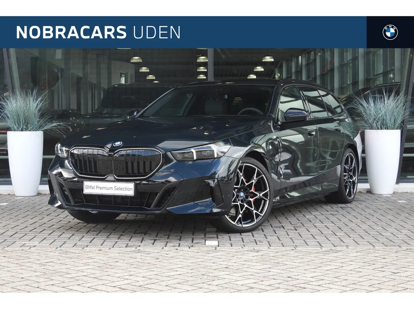 BMW 530 5 Serie Touring 530e M Sport Automaat / Panoramada Groen - 1