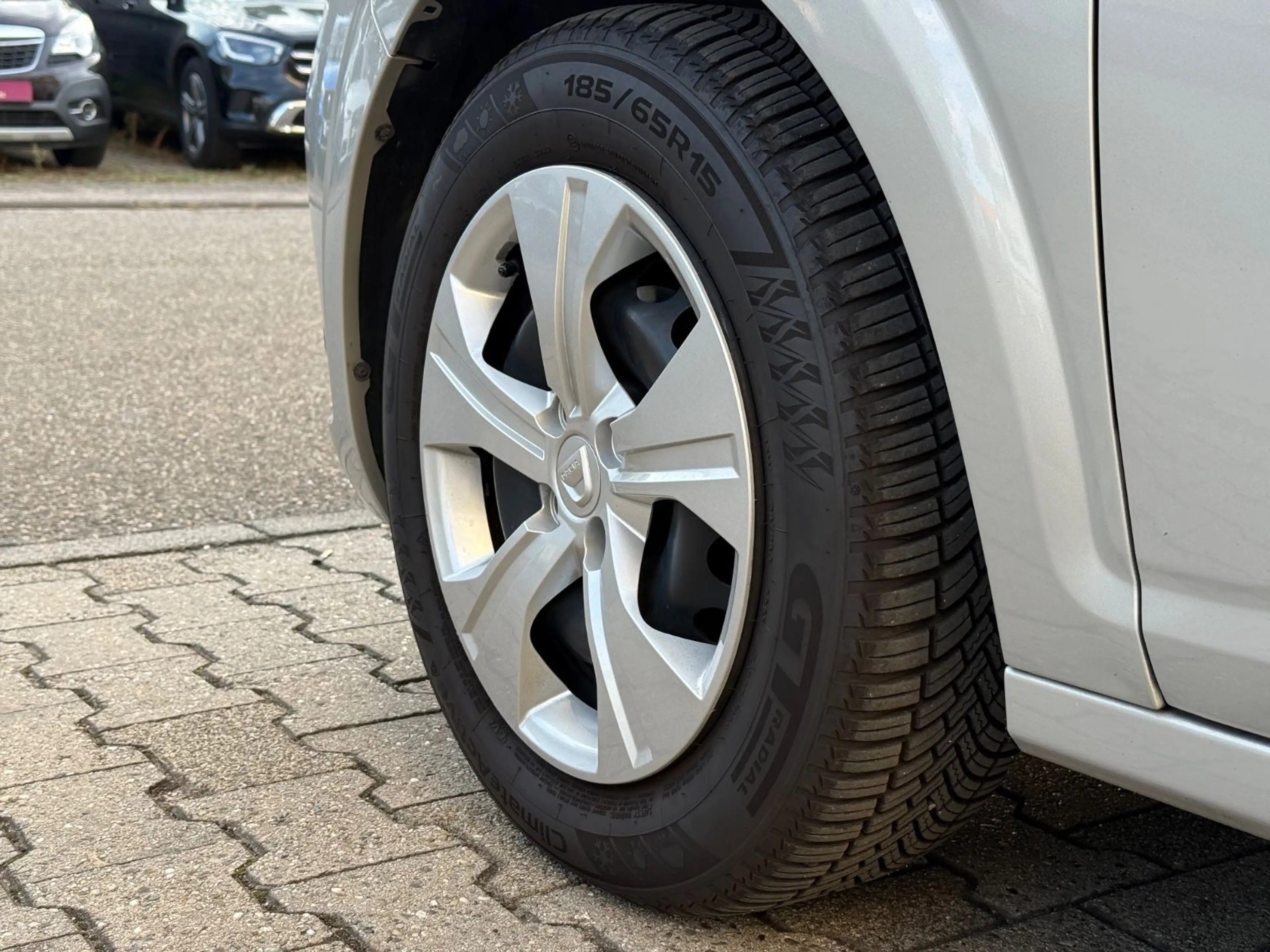 Dacia Sandero III Essential | LED | Bluetooth | Klima — photo 11