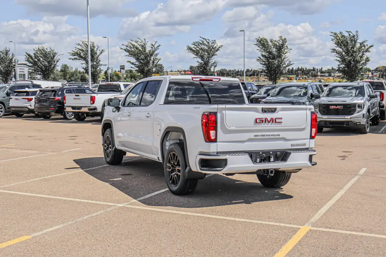 GMC Sierra 1500 снимка GMC Sierra 1500