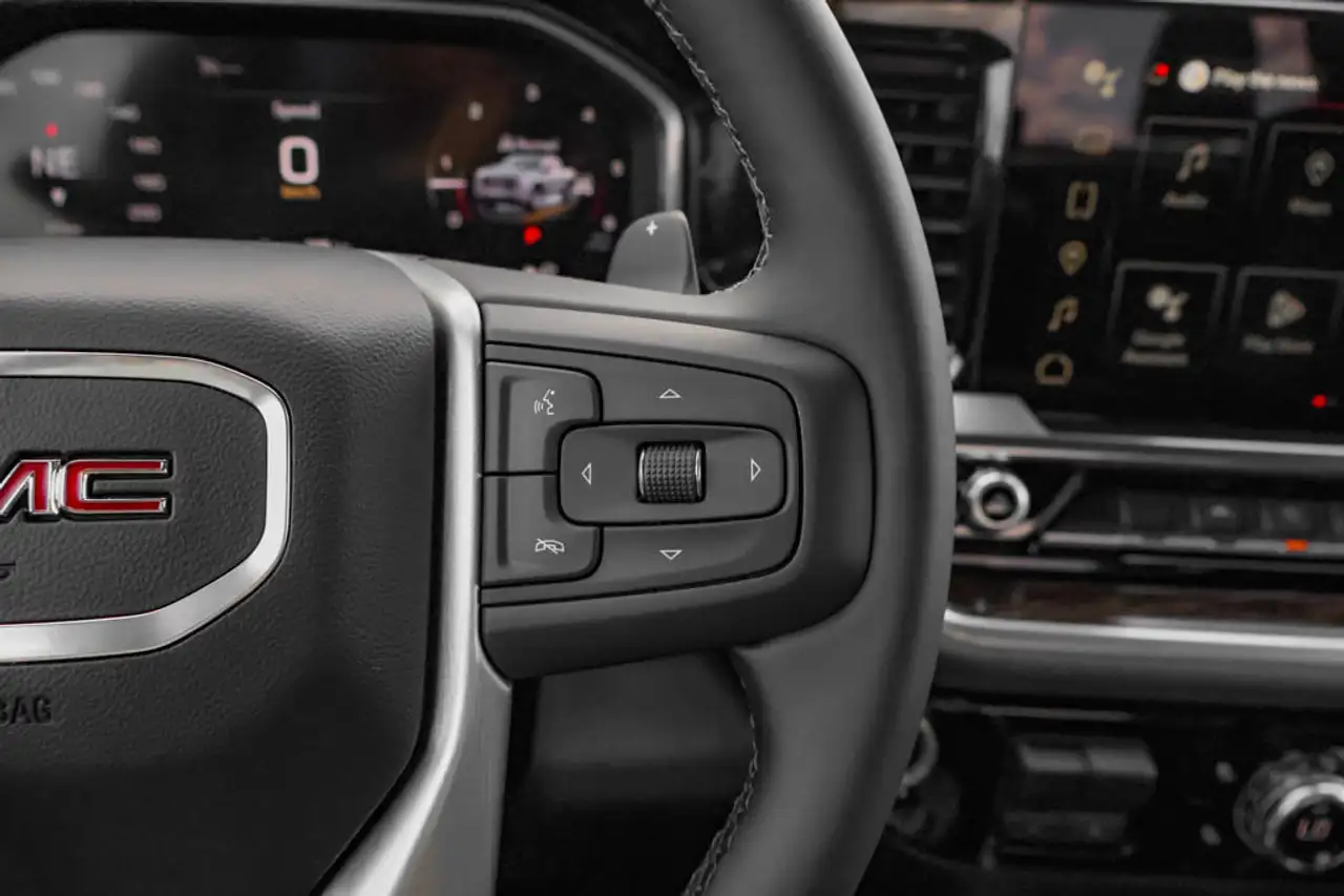 GMC Sierra 1500 снимка GMC Sierra 1500