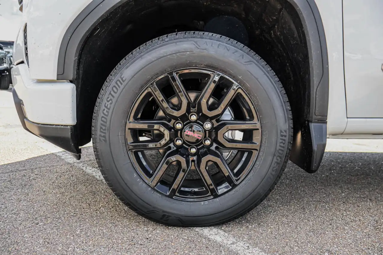 GMC Sierra 1500 снимка GMC Sierra 1500
