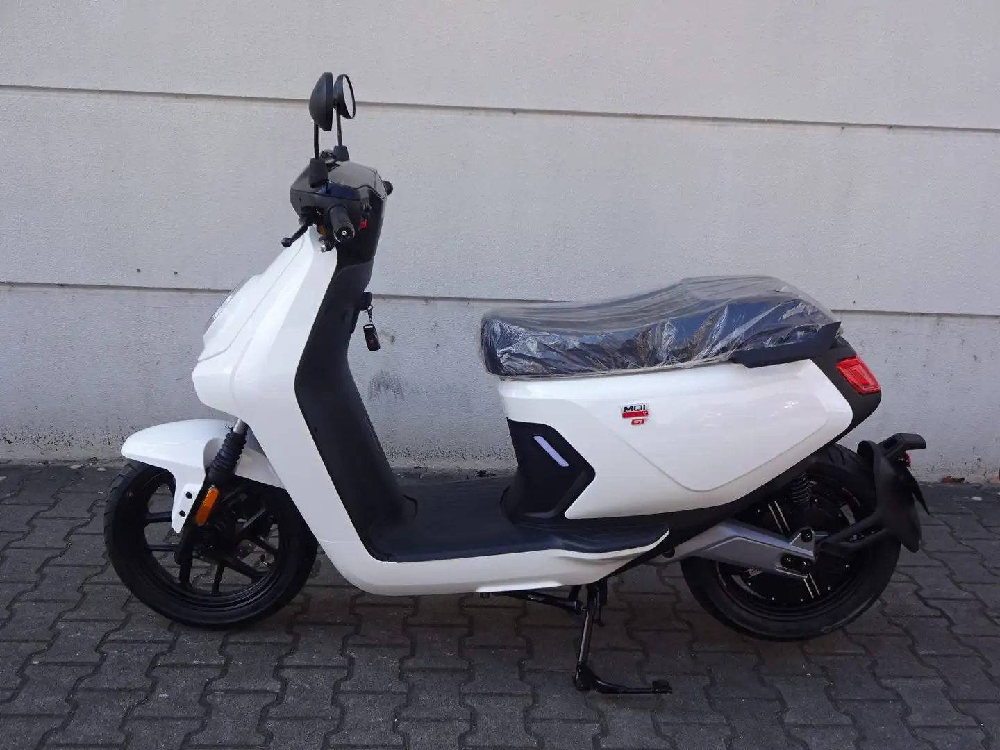 Niu MQi GT 70km/h L3e-A1!! OHNE AKKUS + OHNE LADEGERÄT Weiß - 2