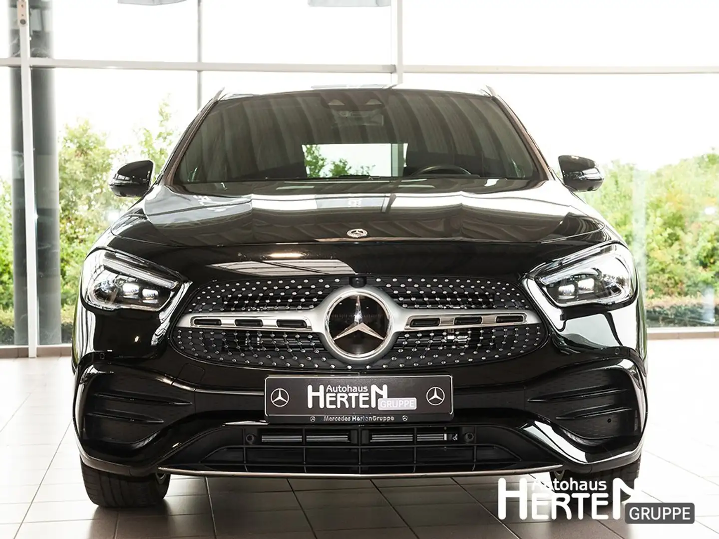 Mercedes-Benz GLA 250 e AMG+HUD+BURMESTER+MULTIBEAM+AHK+360° Schwarz - 2