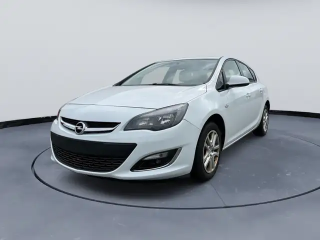 Opel Astra main image