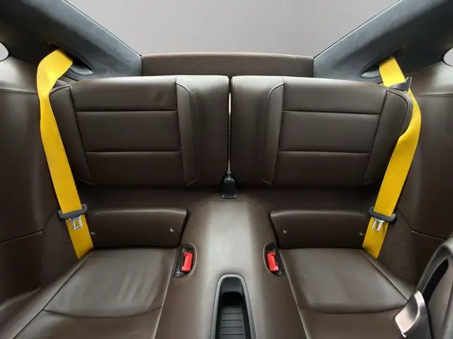 Porsche 911 view 14