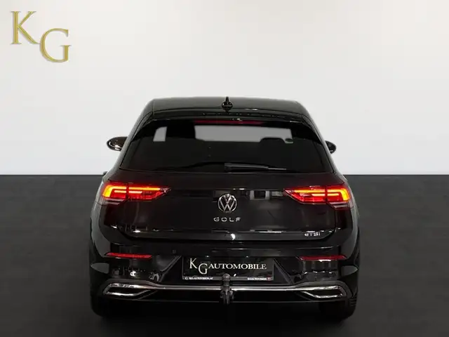 Volkswagen Golf view 6