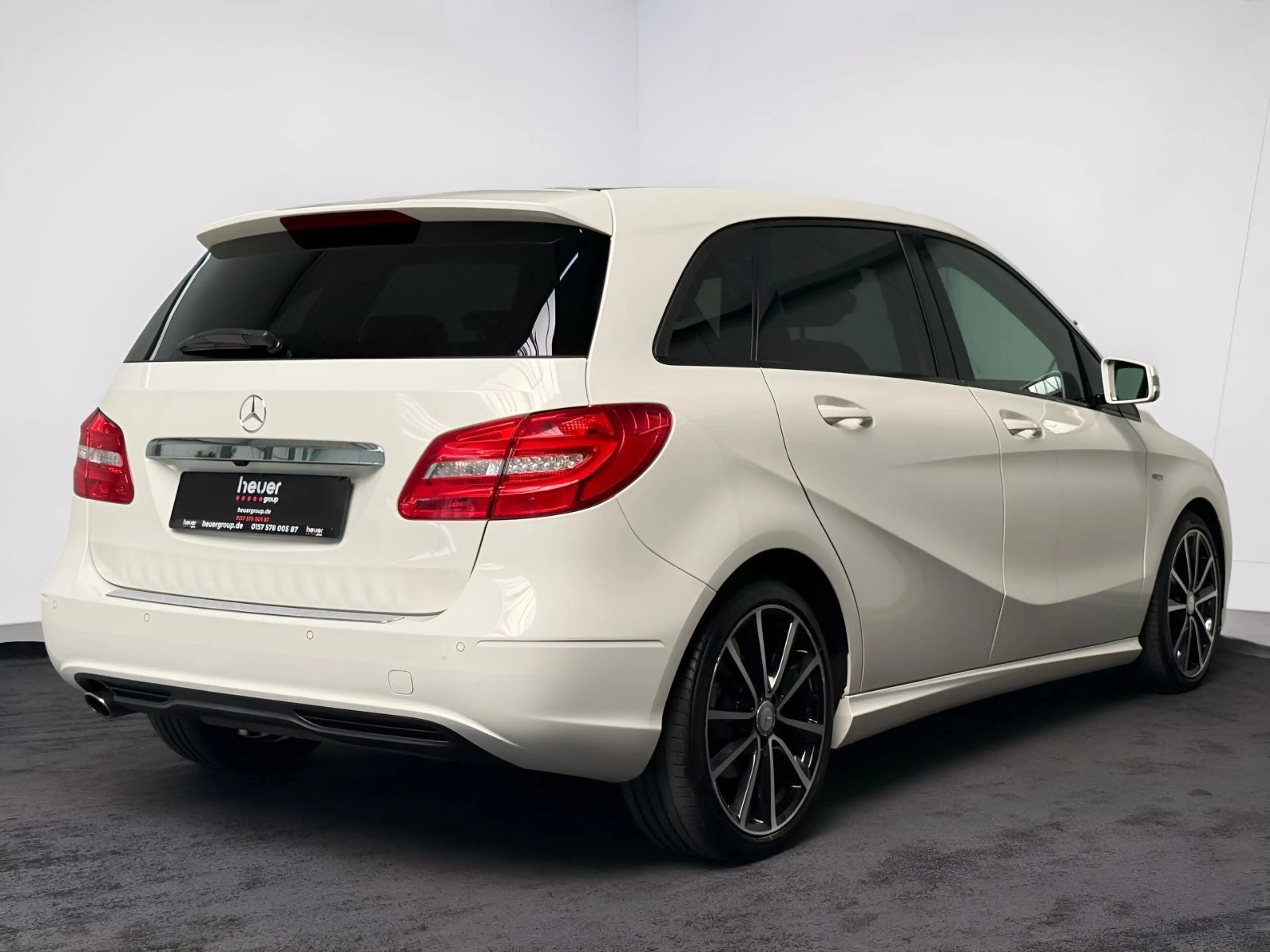 Mercedes-Benz B 200 Edition 1/KAMERA/KLIMA/ — photo 9
