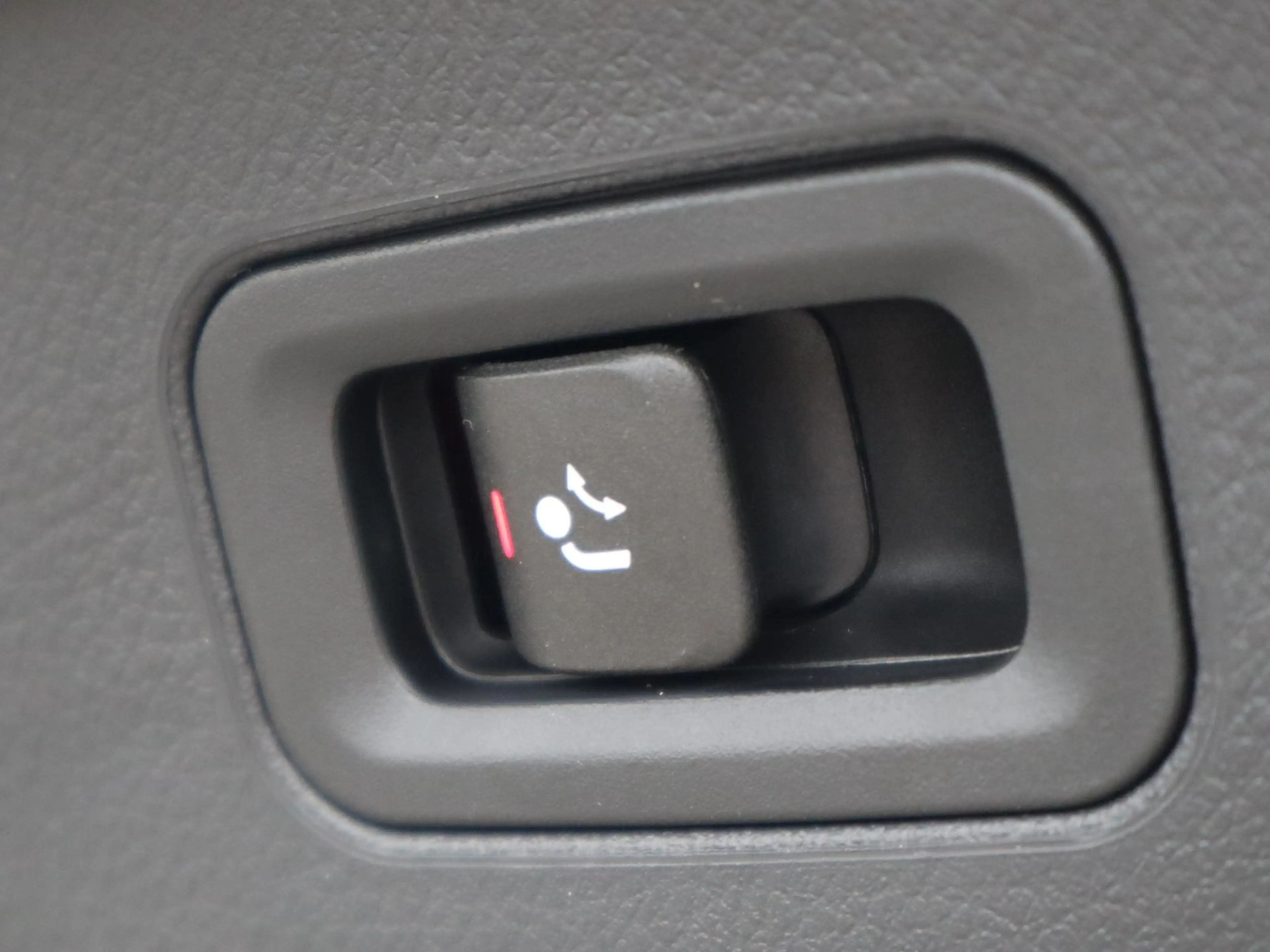 Mercedes-Benz B 250 e Star Edition AMG Line Plus — photo 11