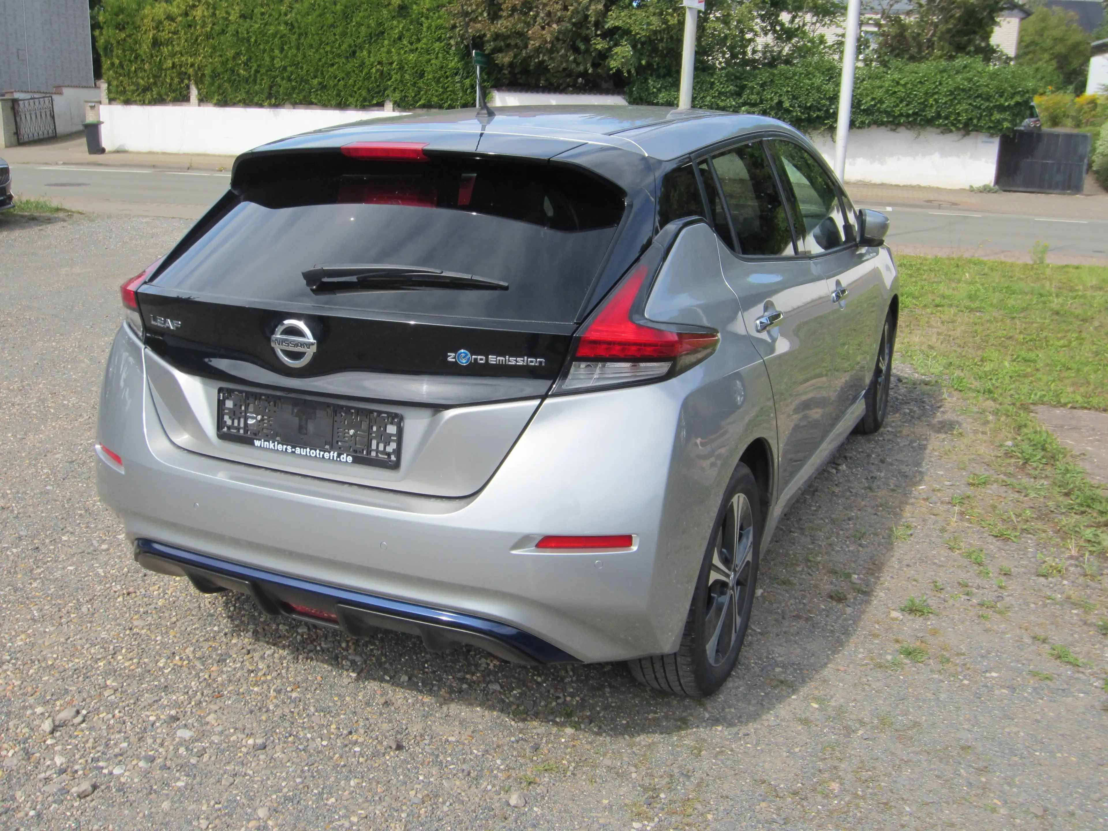 Nissan Leaf Tekna E-Fahrzeug — photo 4