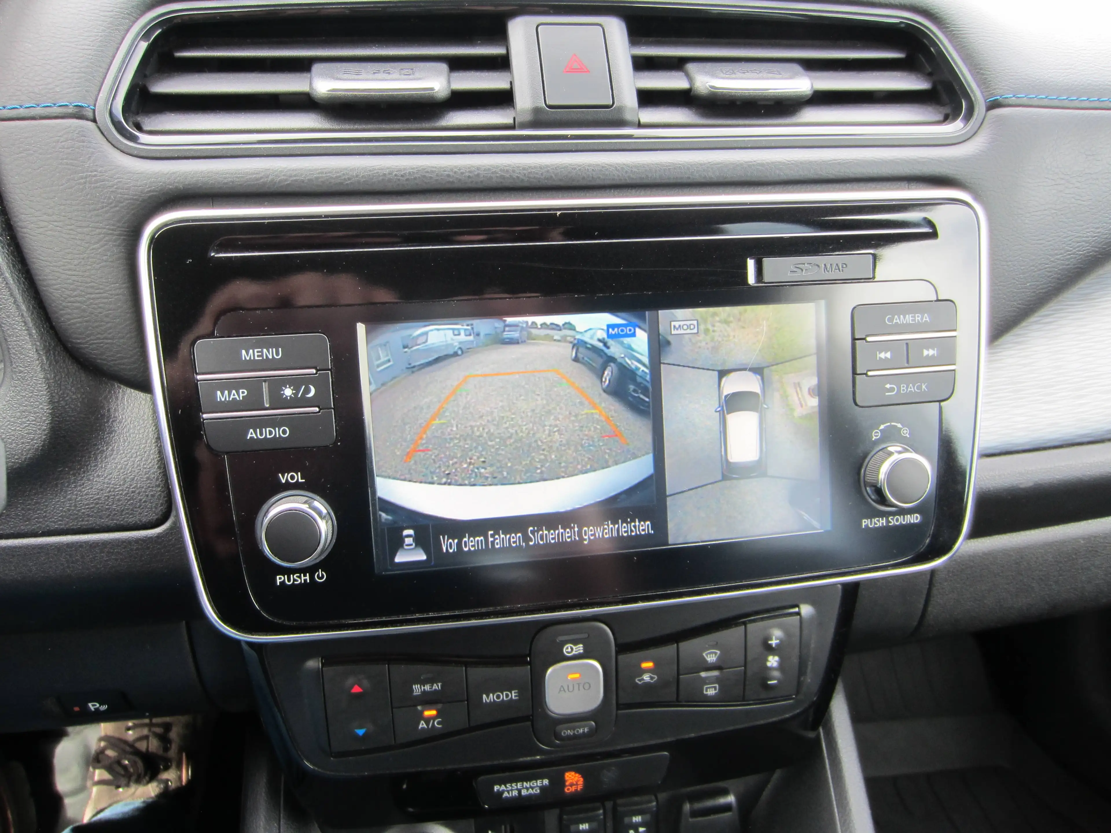 Nissan Leaf Tekna E-Fahrzeug — photo 14