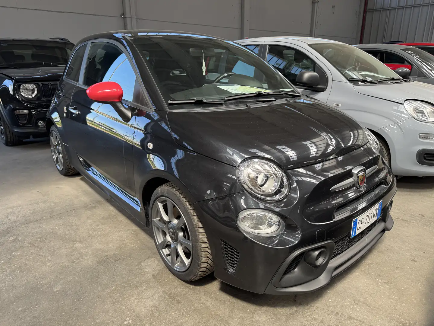 Abarth 595 1.4 t-jet 145cv VETTURA EX YOKOHAMA Schwarz - 1