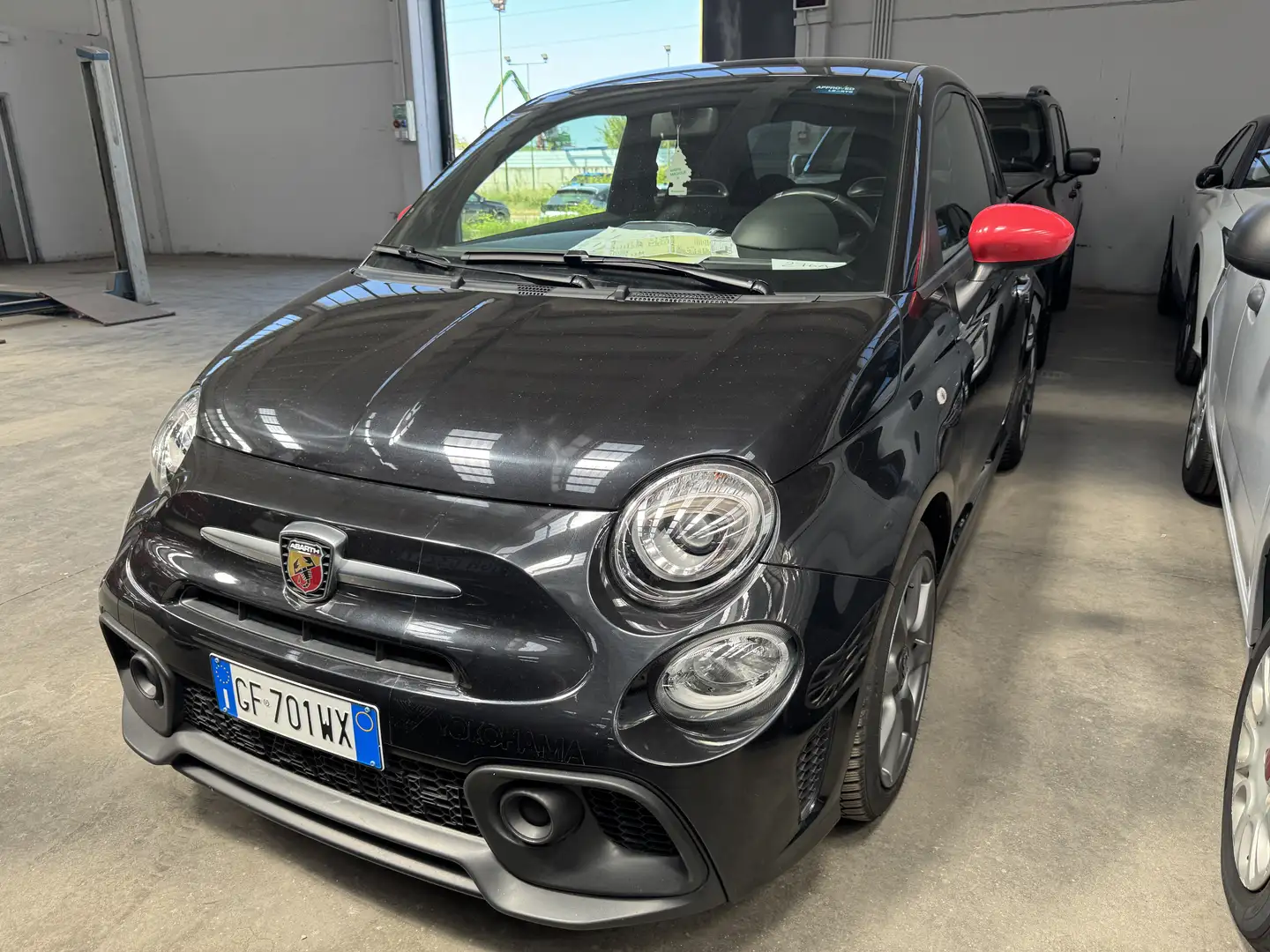 Abarth 595 1.4 t-jet 145cv VETTURA EX YOKOHAMA Schwarz - 2