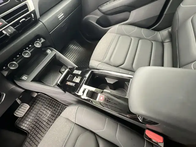 Citroen C4 X view 15