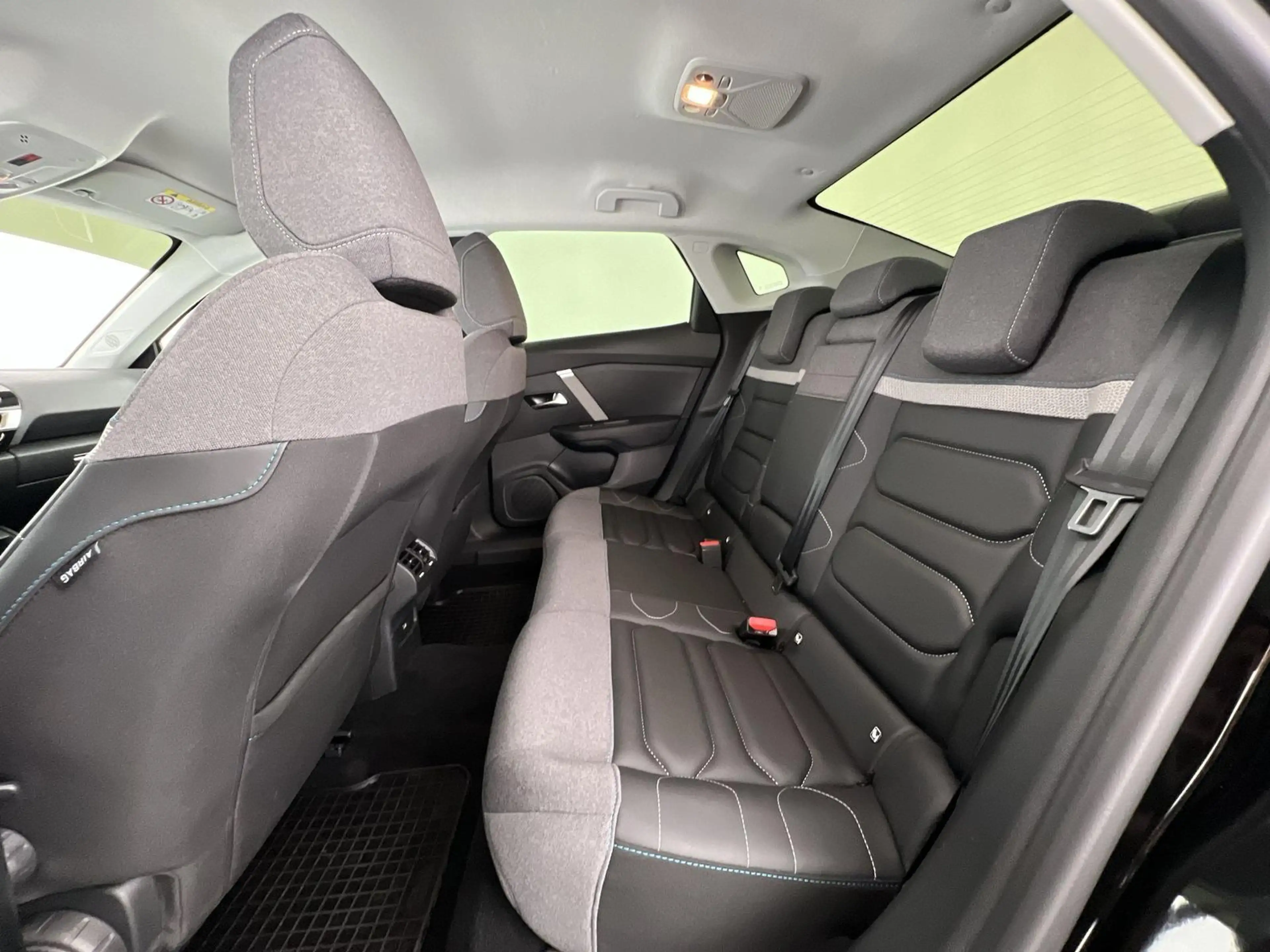 Citroen C4 X Plus 1.2*NAVI*SHZ*RFK*uvm — photo 8