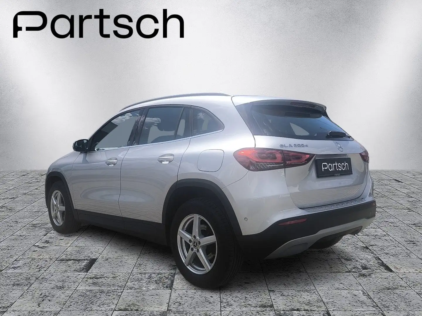 Mercedes-Benz GLA 200 d Style Navi Komfortfahrwerk - 2