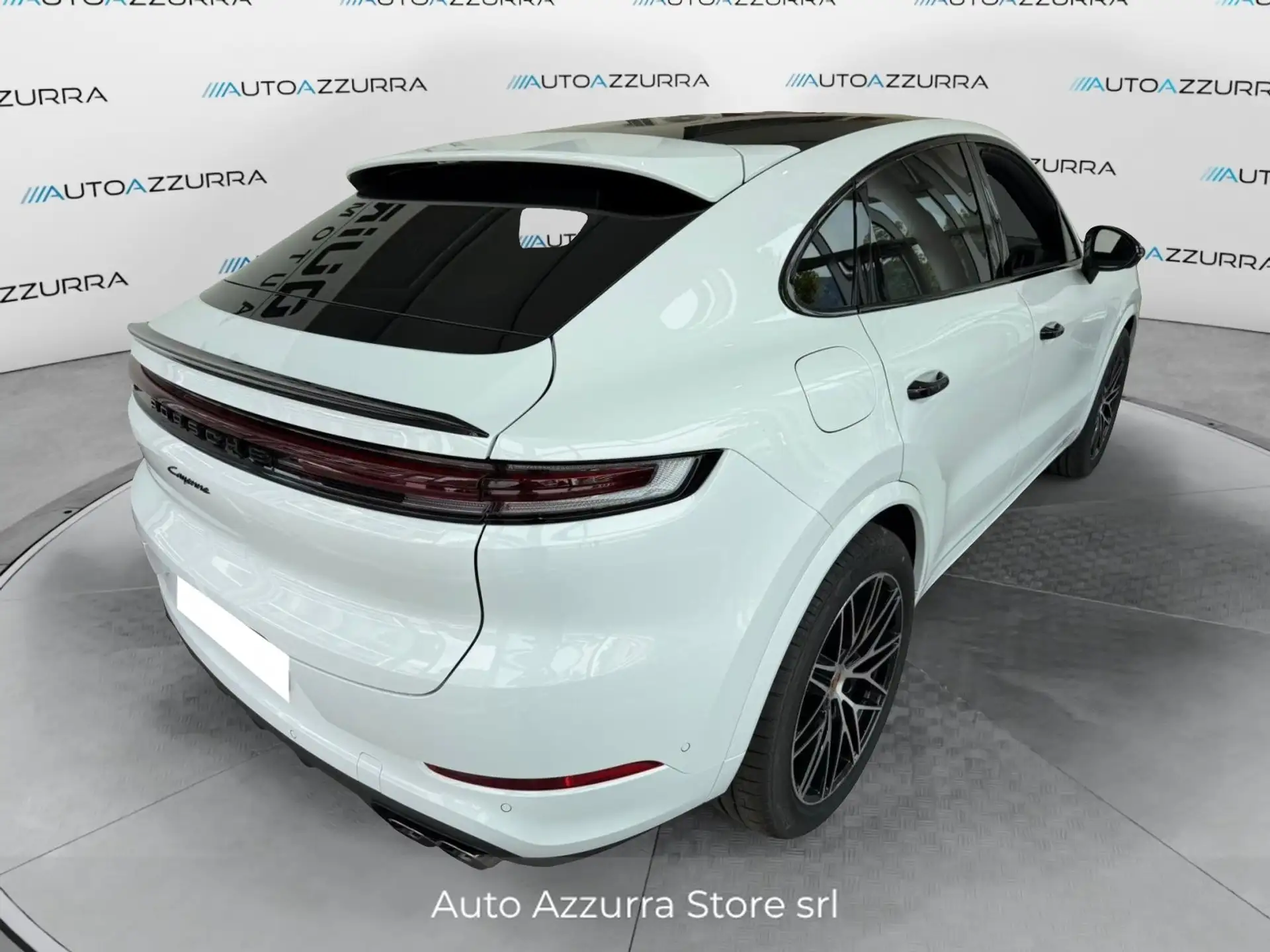 Porsche Cayenne 2026 흰색 사진 7