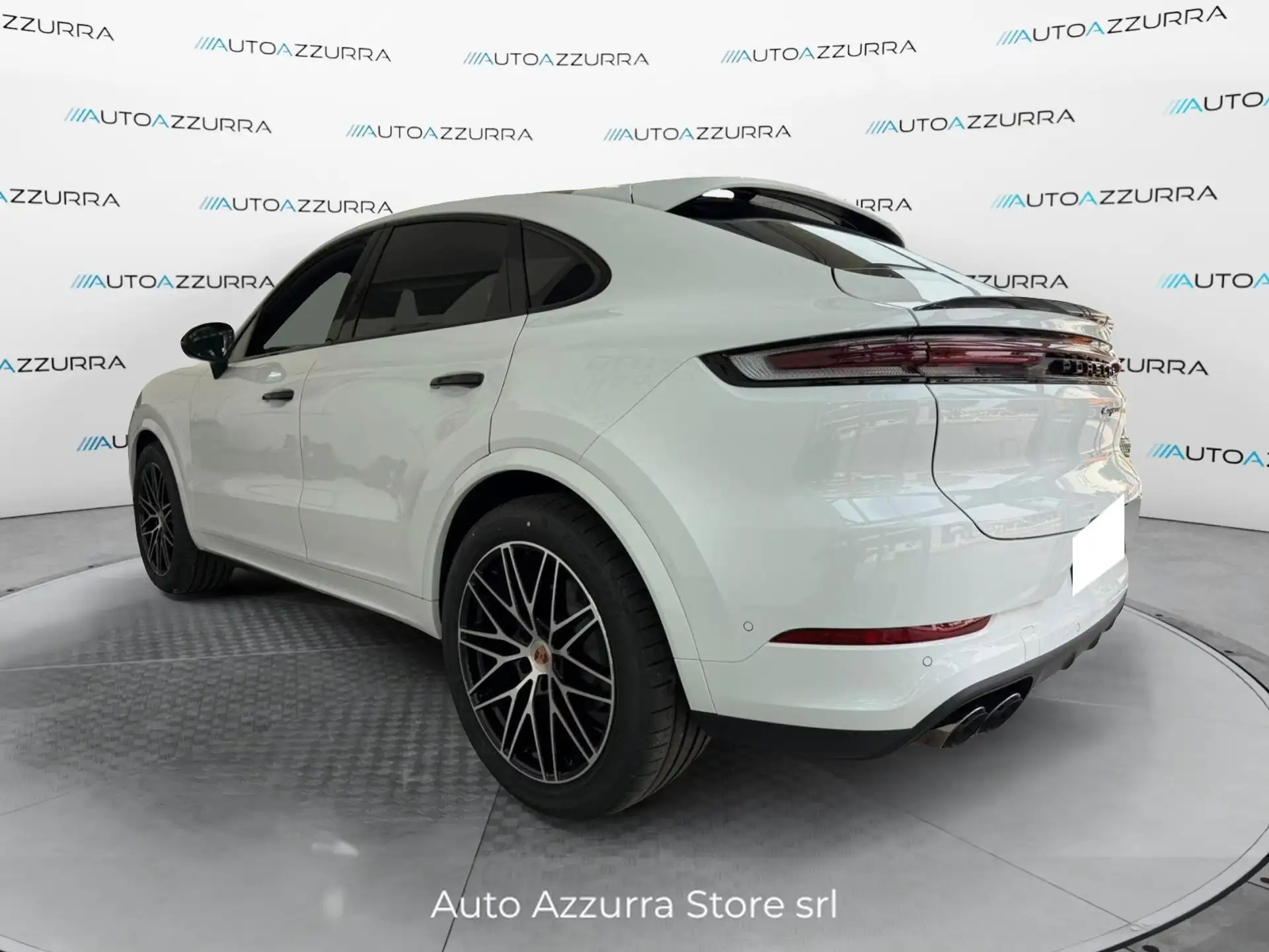 Porsche Cayenne 2026 흰색 사진 5
