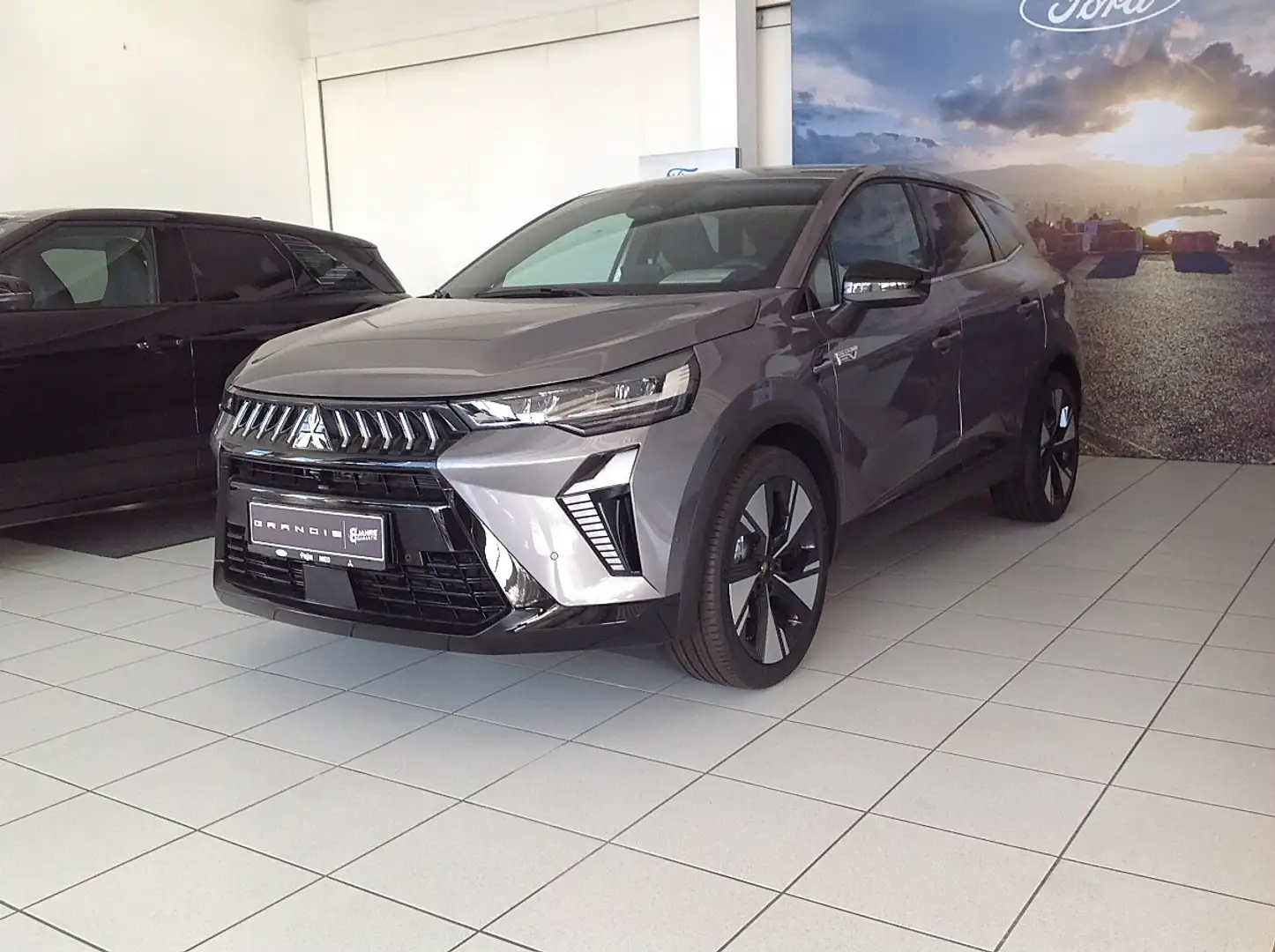 Mitsubishi Grandis Intense 1,8 HEV Aut. Grau - 1