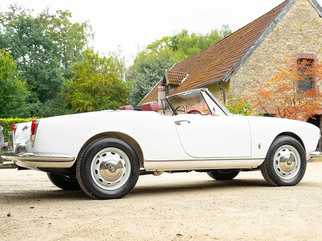 Alfa Romeo Giulia Spider 1600 - Vollständig restaurierter Zustand!, foto 9