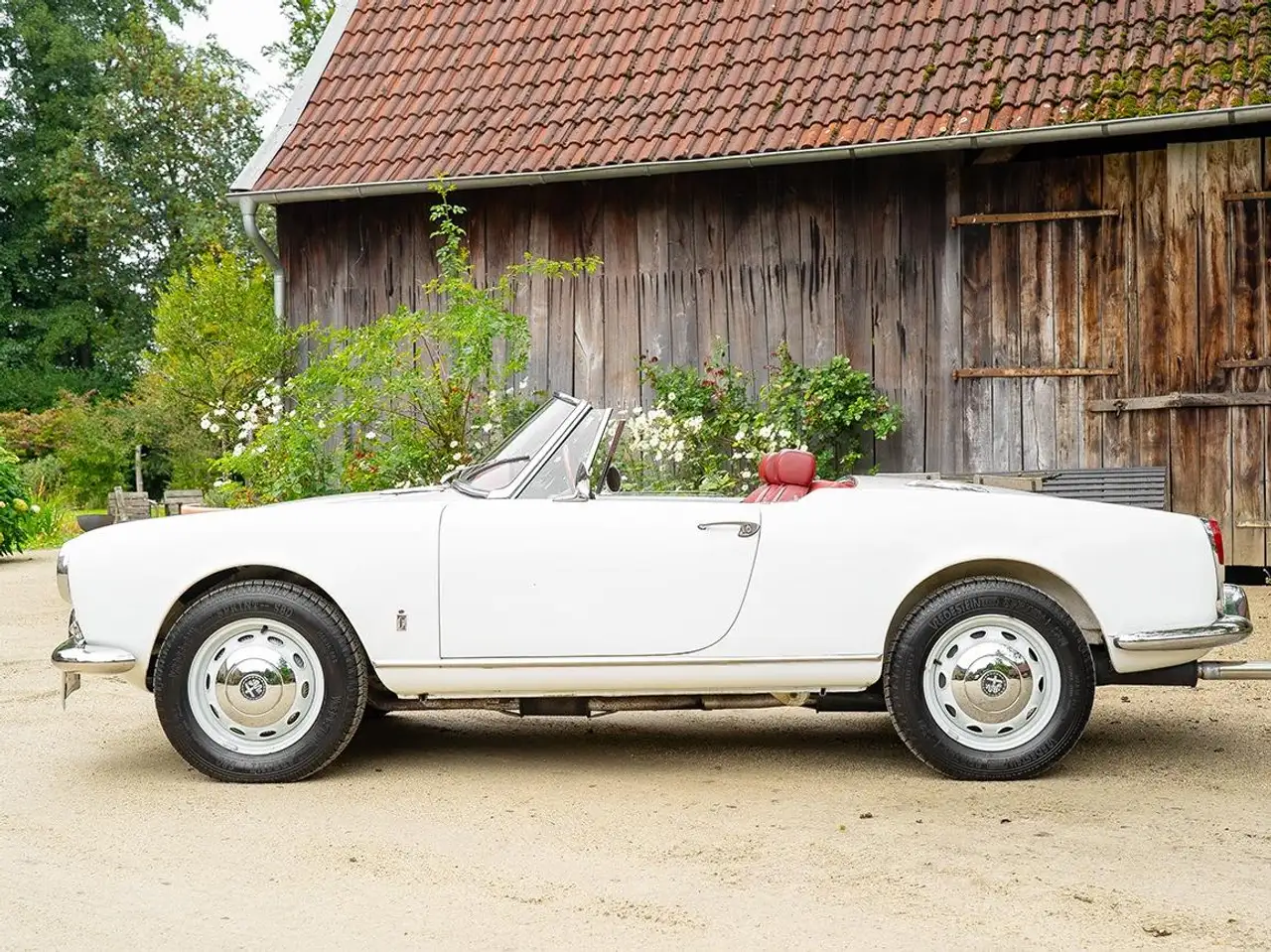 Alfa Romeo Giulia Spider 1600 - Vollständig restaurierter Zustand!, foto 6