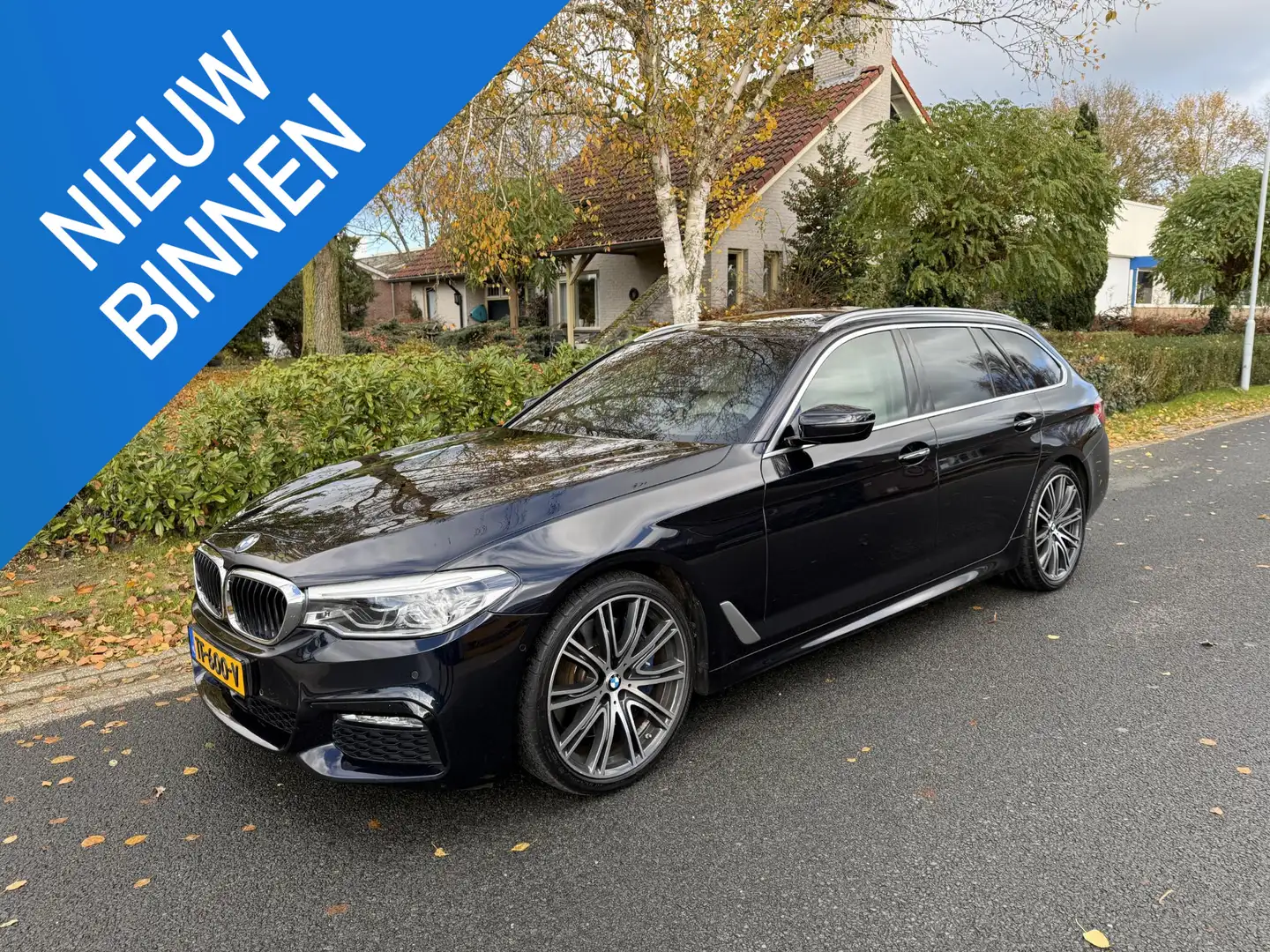 BMW 540 540i Touring xDrive M-Sport 340PK Nappa•Pano•HeadU Schwarz - 1