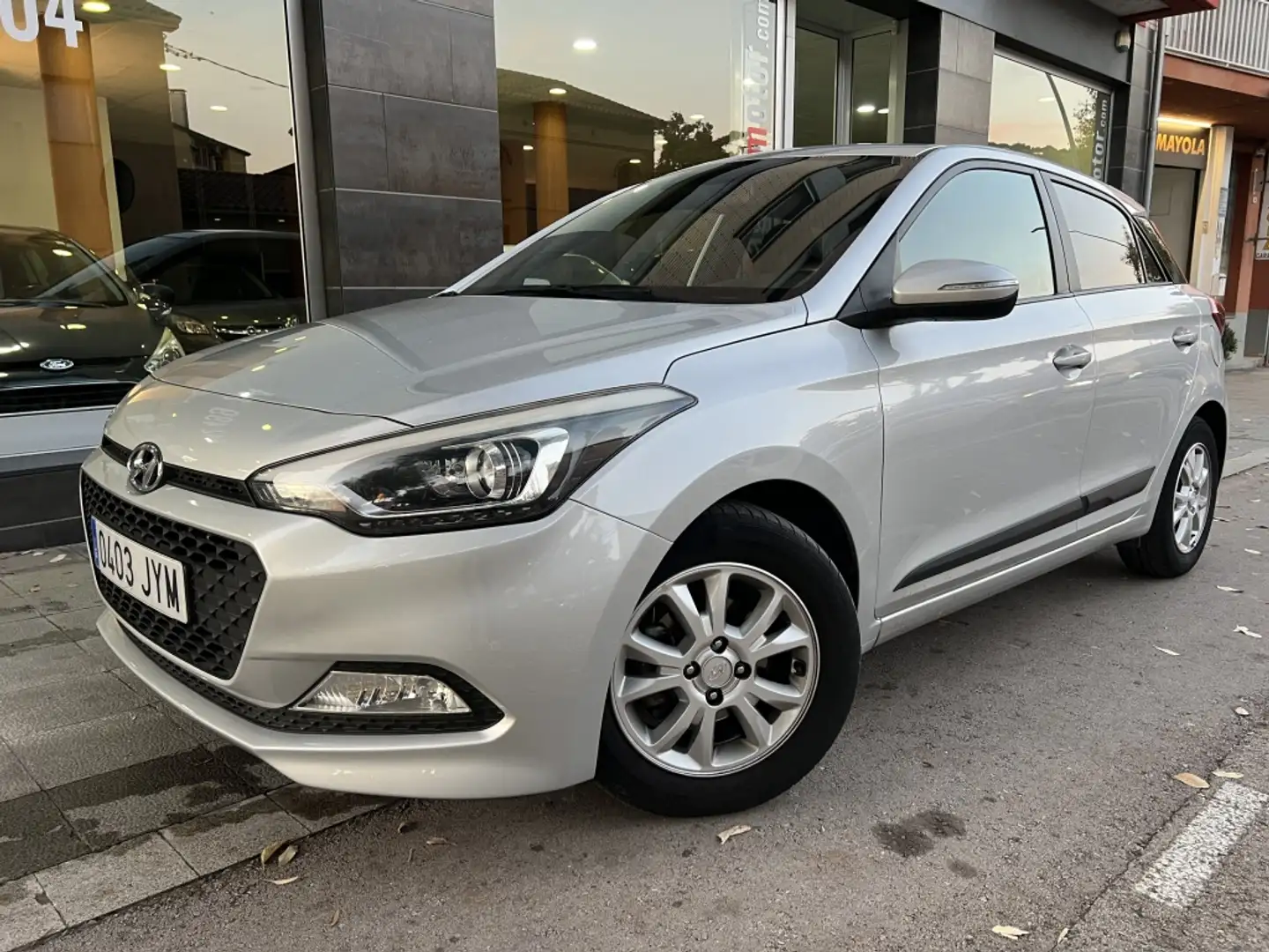 Hyundai i20 1.2 MPI Link Argent - 1
