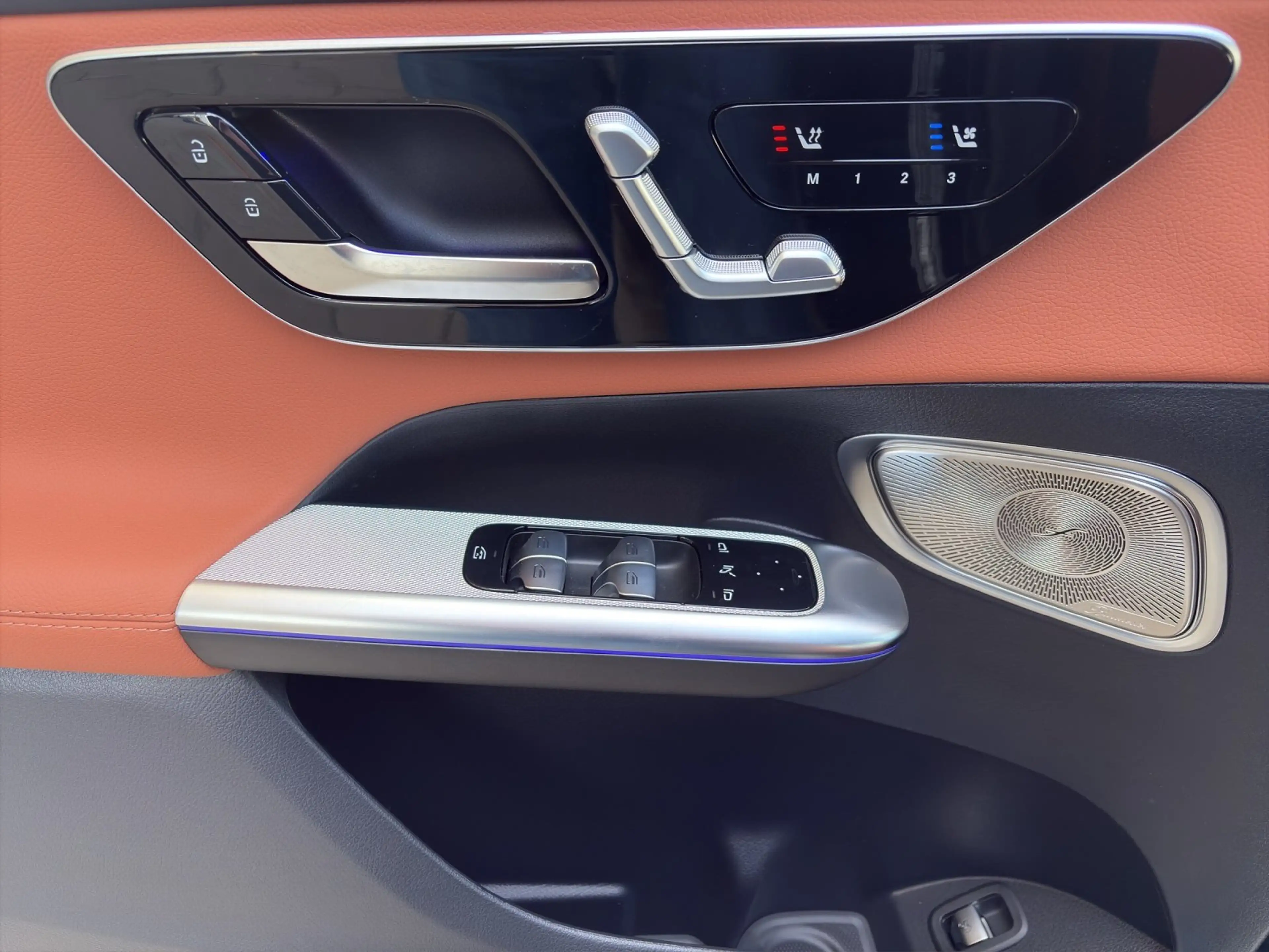 Mercedes-Benz GLC 450 d 4MATIC AMG DigLight 360° AHK HeadUp — photo 14
