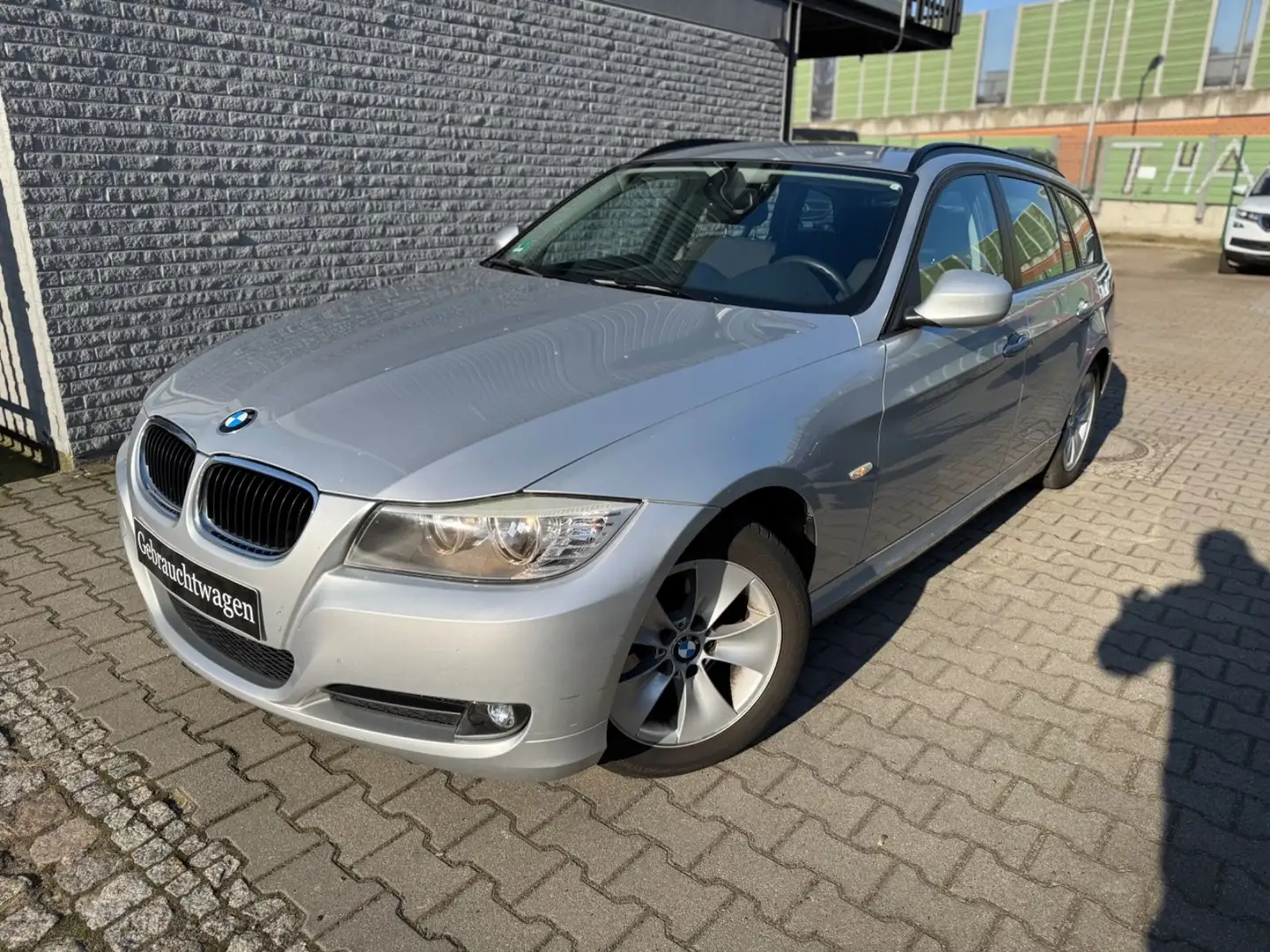 BMW 318 d touring 1. Hand Silber - 2