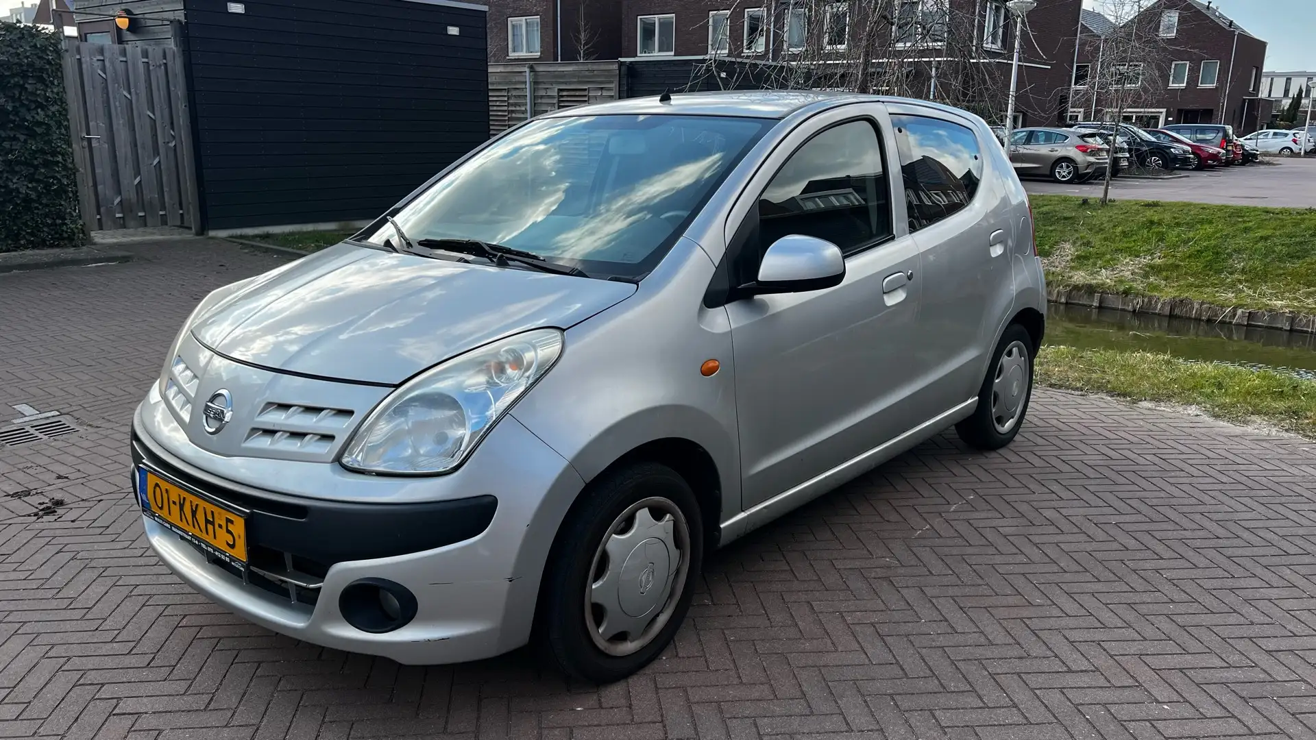 Nissan Pixo 1.0 visia - 1