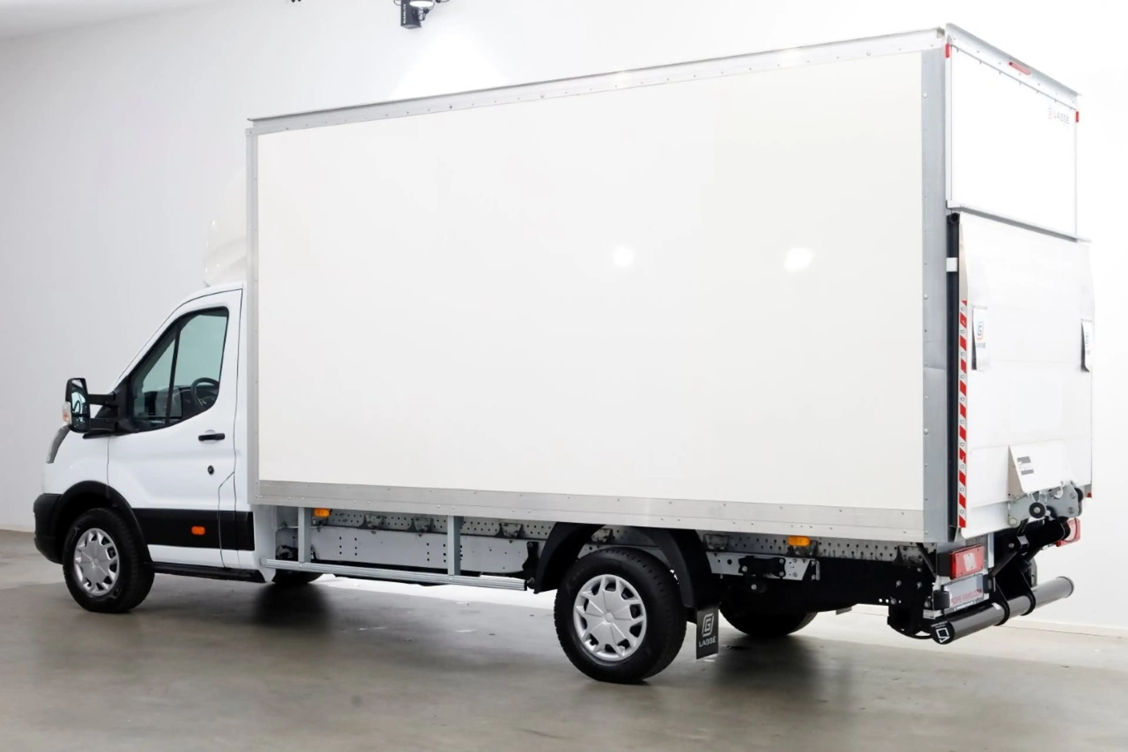 Ford Transit 350 2.0 TDCI 130pk RWD Trend Bakwagen met laadklep — photo 10