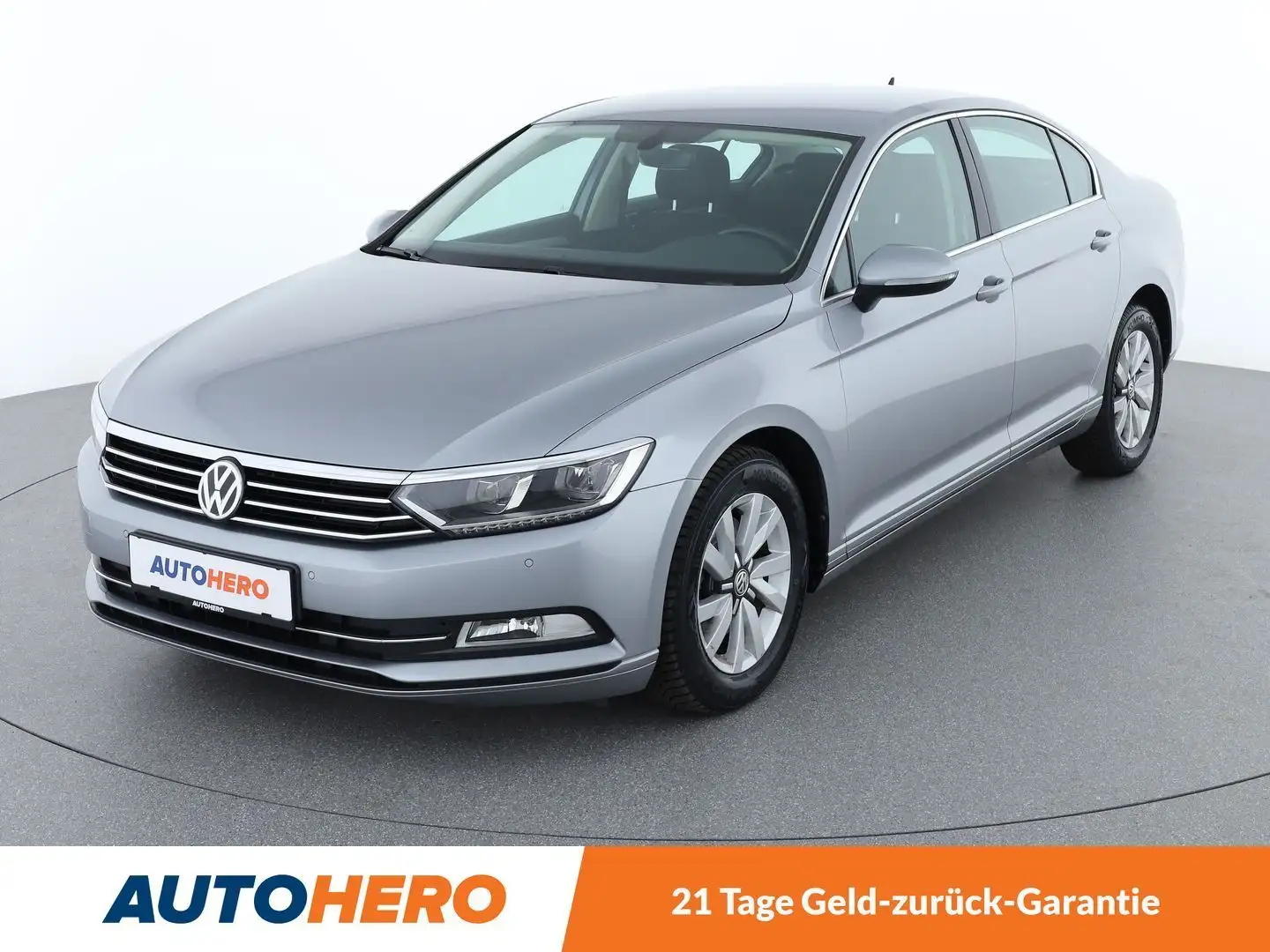 Volkswagen Passat 1.6 TDI Comfortline BlueMotion Grau - 1
