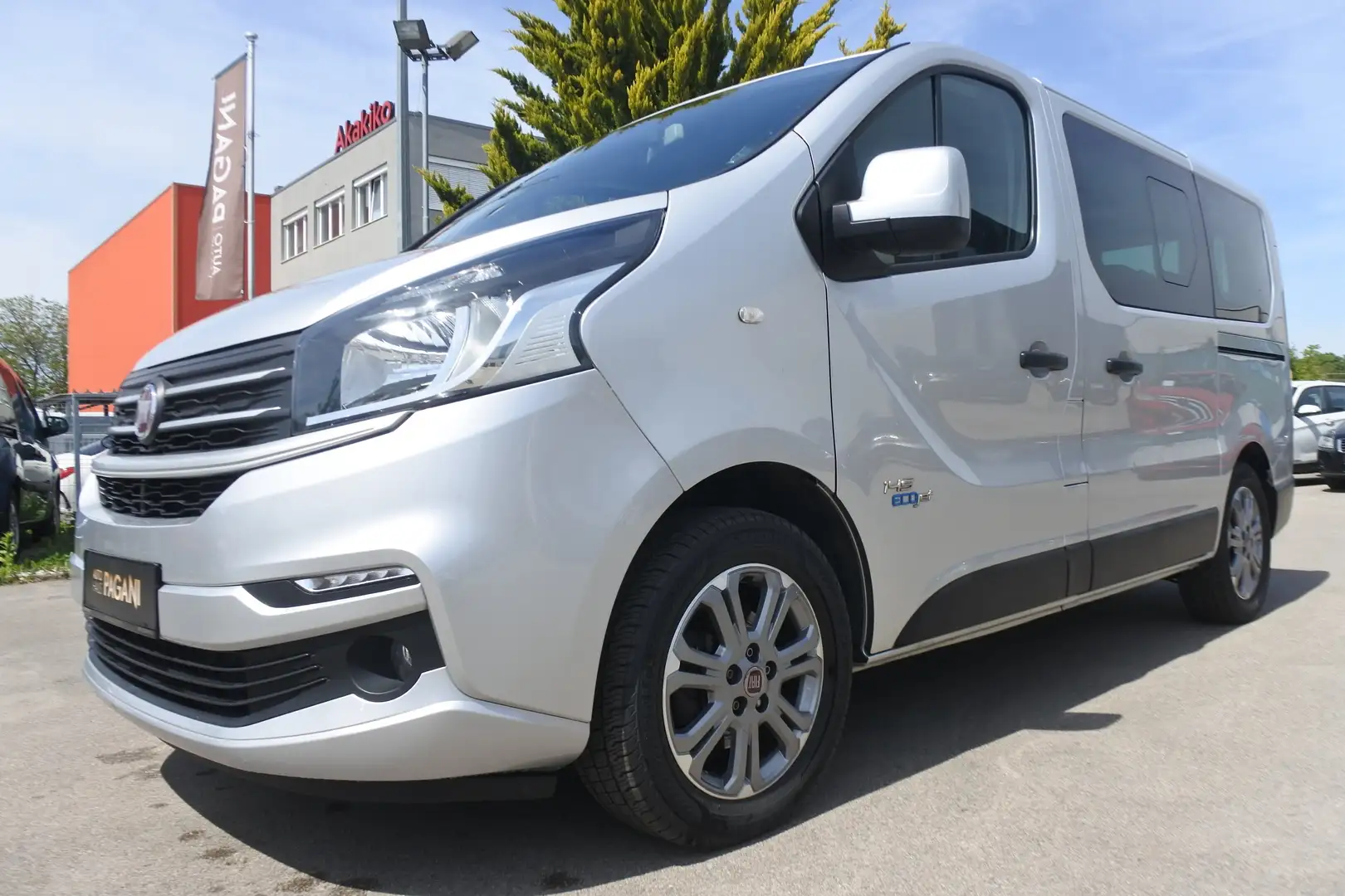 Fiat Talento Talento Panorama 3,0t 1,6 EcoJet  145 Executive Silber - 1