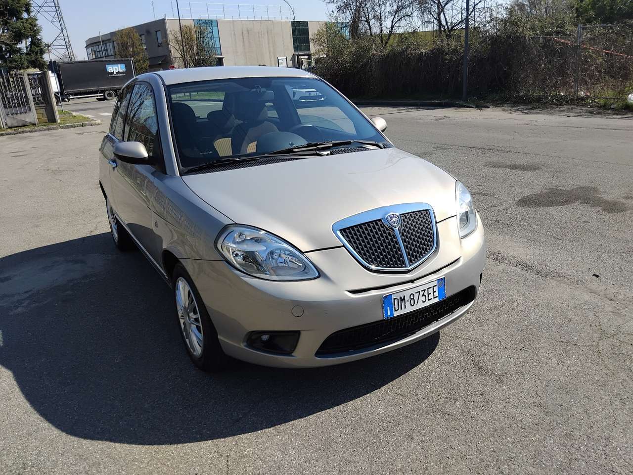 Lancia Ypsilon 1.2 8v Oro