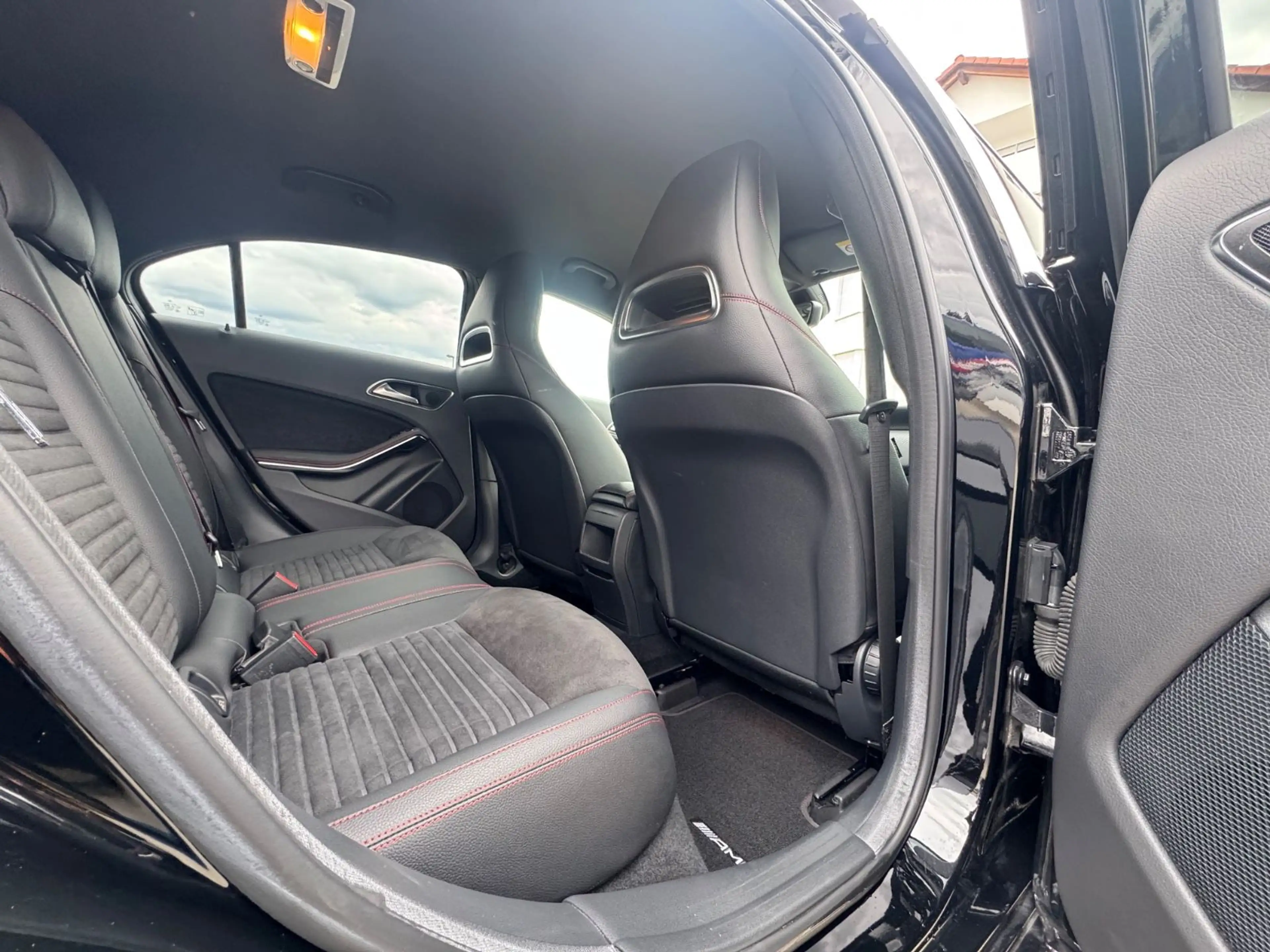 Mercedes-Benz A 180 BlueEfficiency*AMG-LINE Night Paket*1.HAND — photo 12