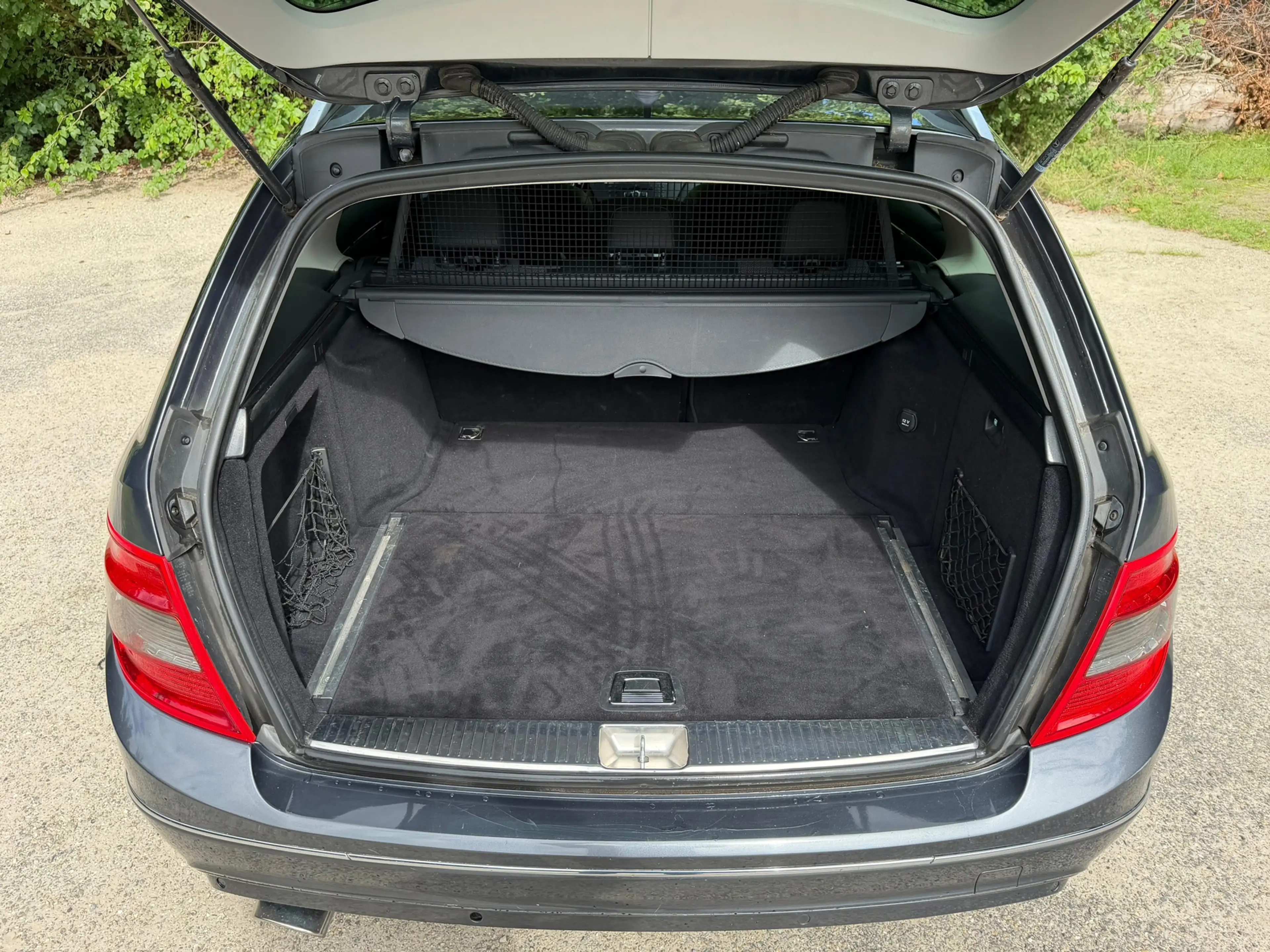 Mercedes-Benz C 250 Estate CGI BlueEFFICIENCY Avantgarde | Cruise + Na — photo 9