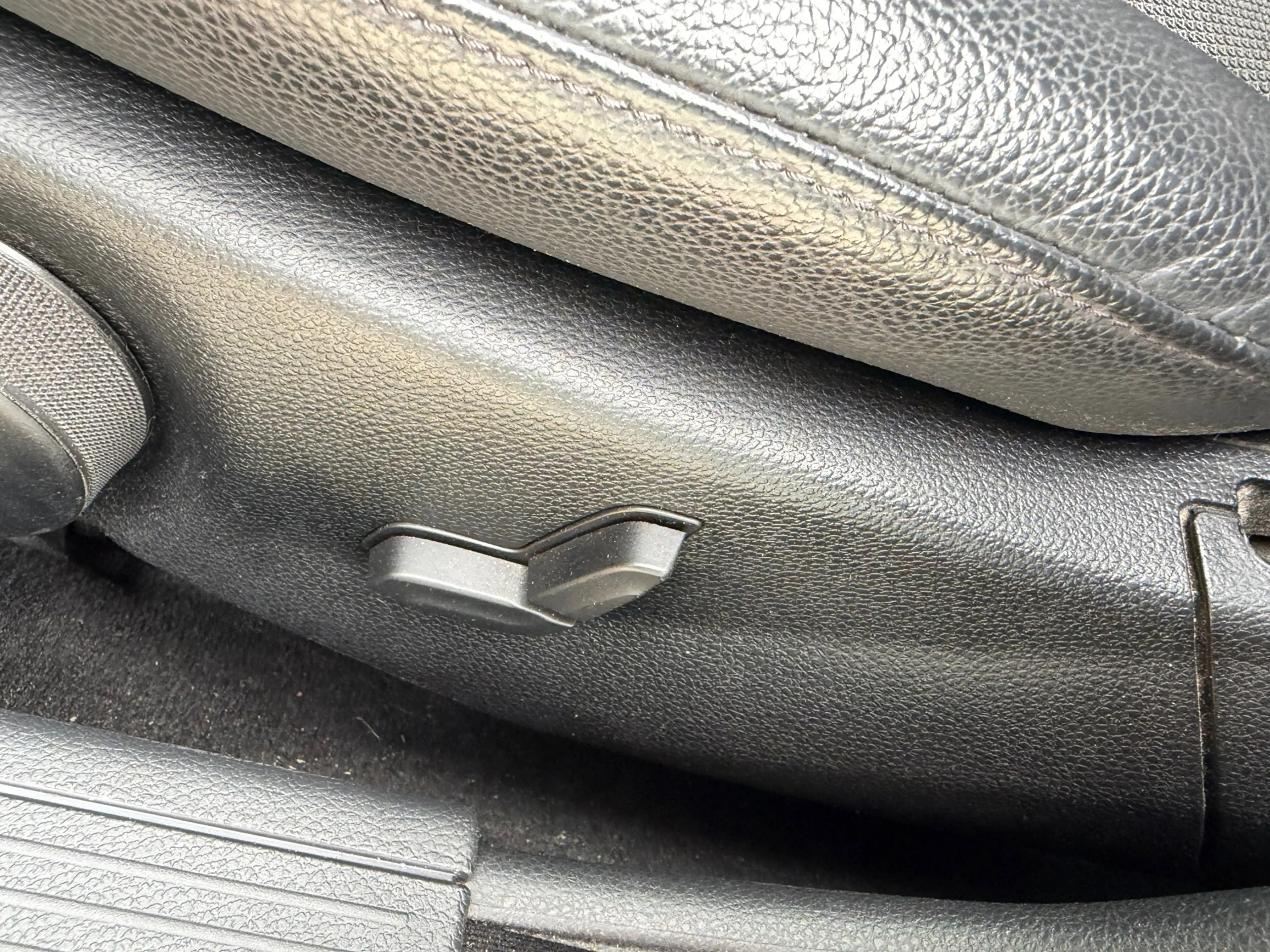 Mercedes-Benz C 250 Estate CGI BlueEFFICIENCY Avantgarde | Cruise + Na — photo 14