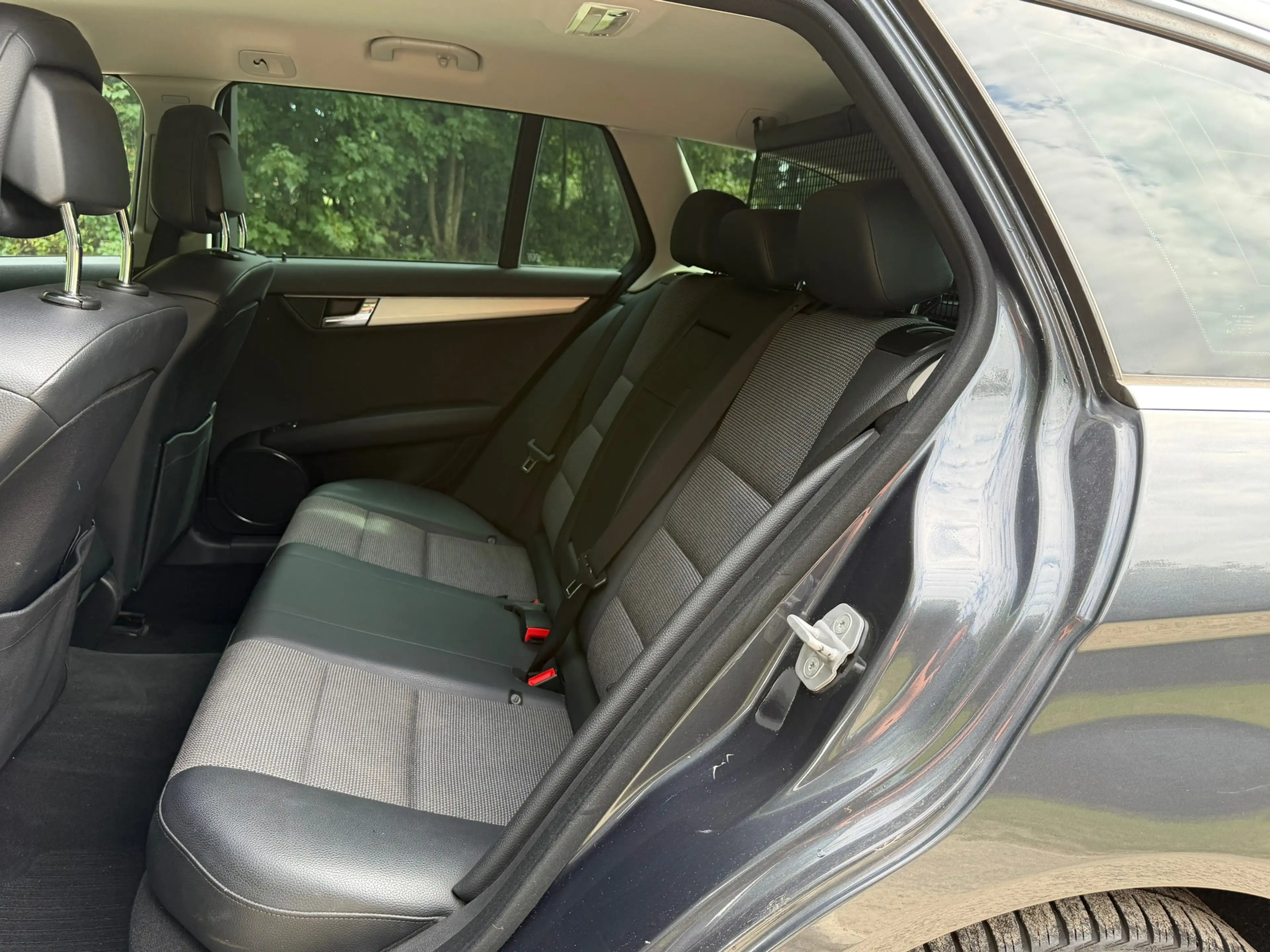 Mercedes-Benz C 250 Estate CGI BlueEFFICIENCY Avantgarde | Cruise + Na — photo 10