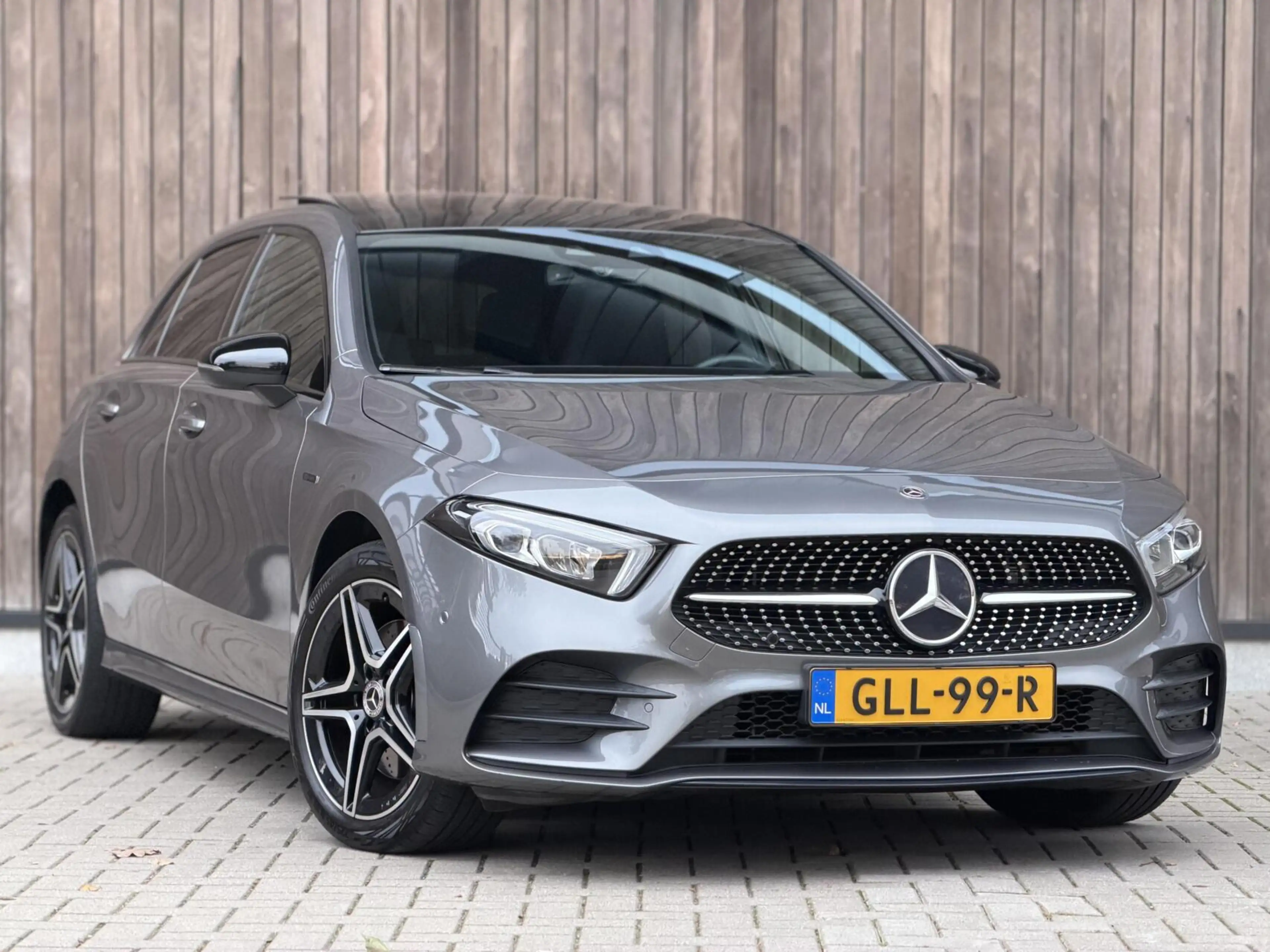 Mercedes-Benz A 250 e Business Solution AMG Limited — photo 12