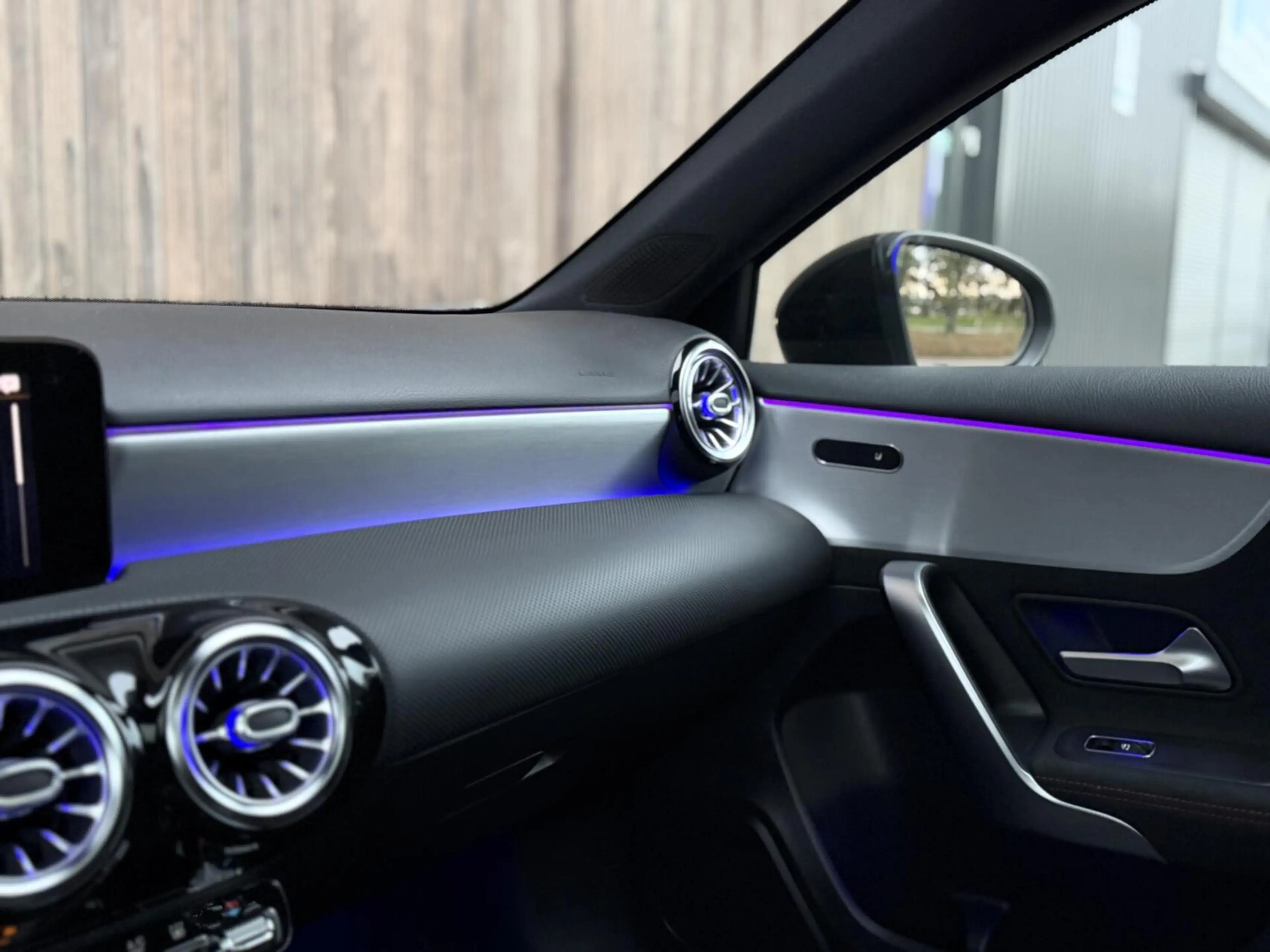Mercedes-Benz A 250 e Business Solution AMG Limited — photo 6